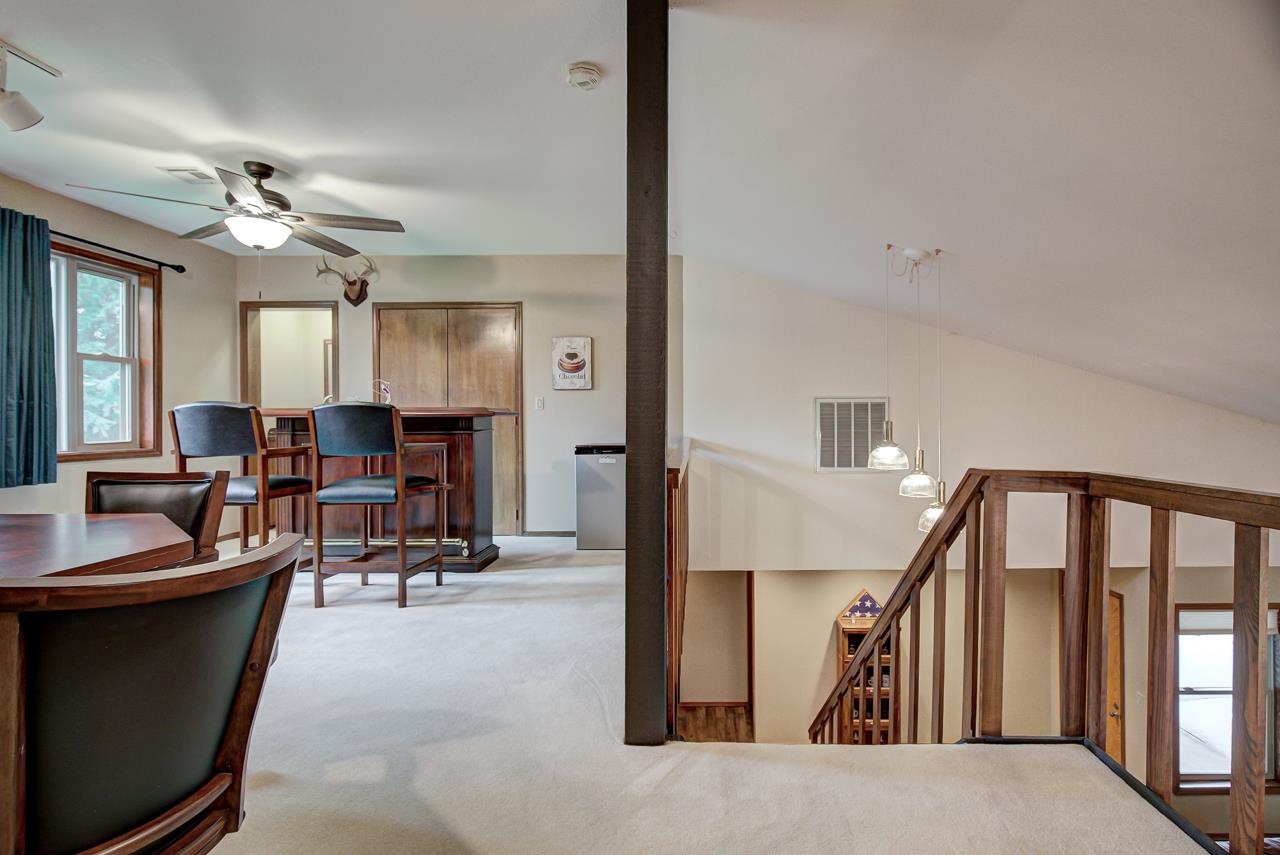 3225 Whippoorwill Ln
