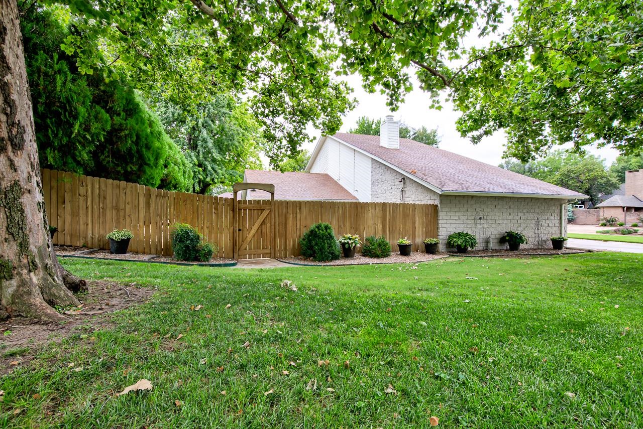 3225 Whippoorwill Ln