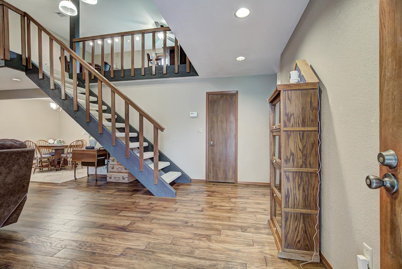 3225 Whippoorwill Ln