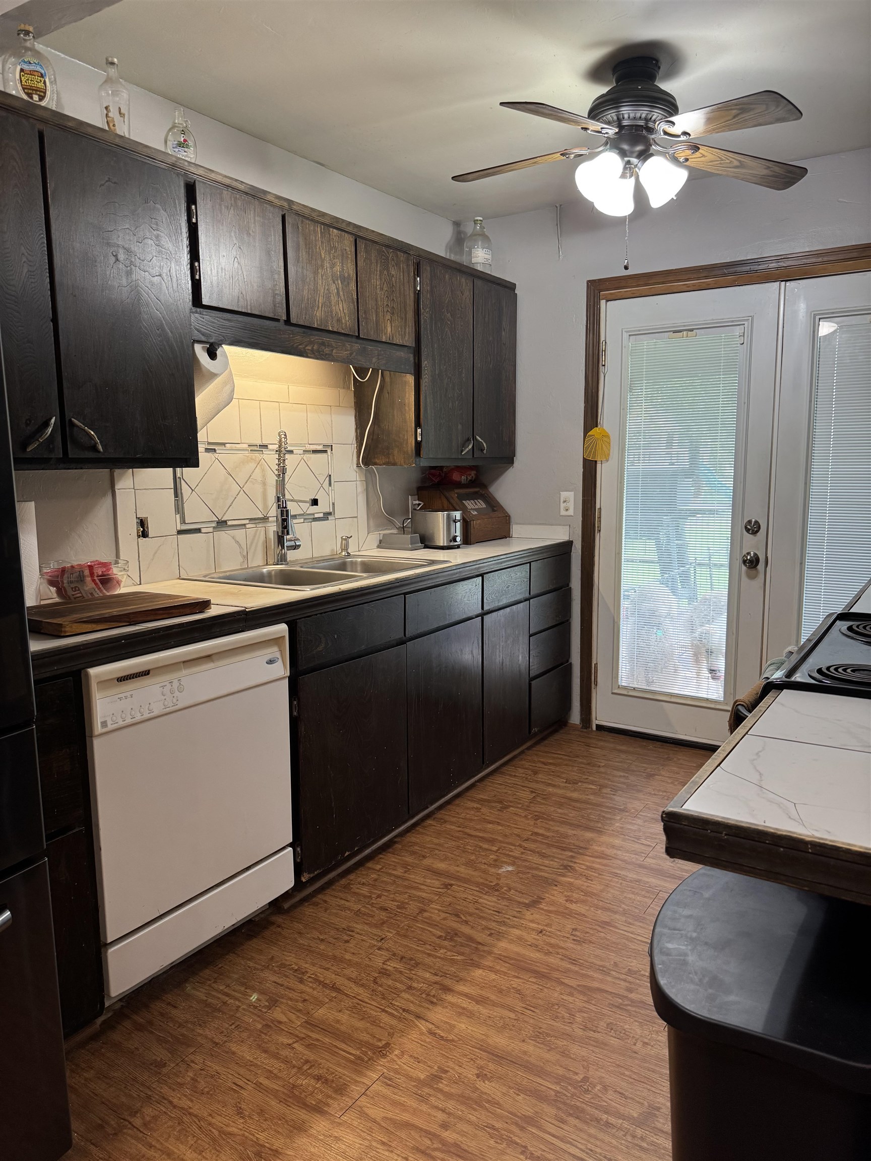 305 S 4th St 305 S 4th St