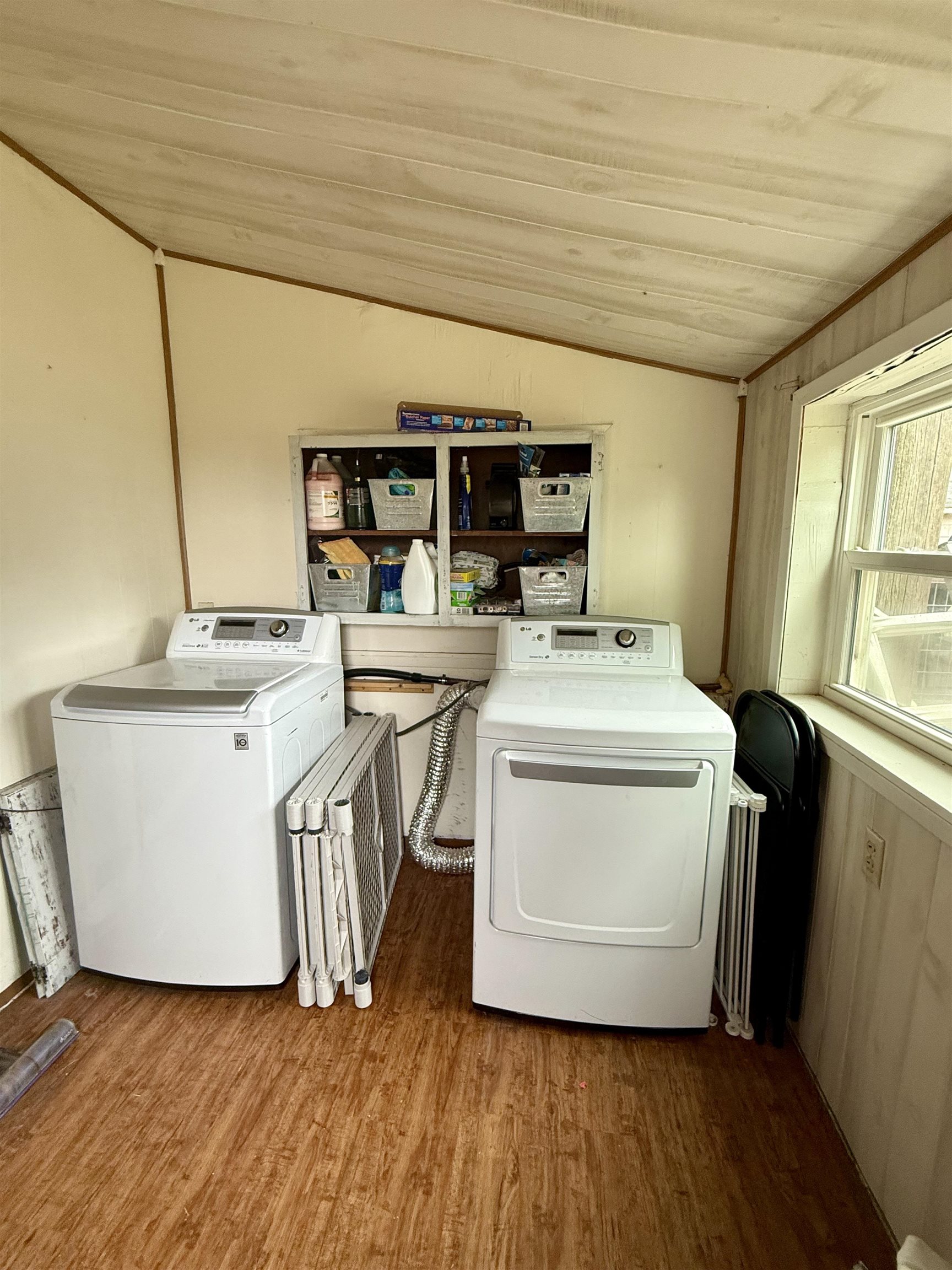 305 S 4th St 305 S 4th St