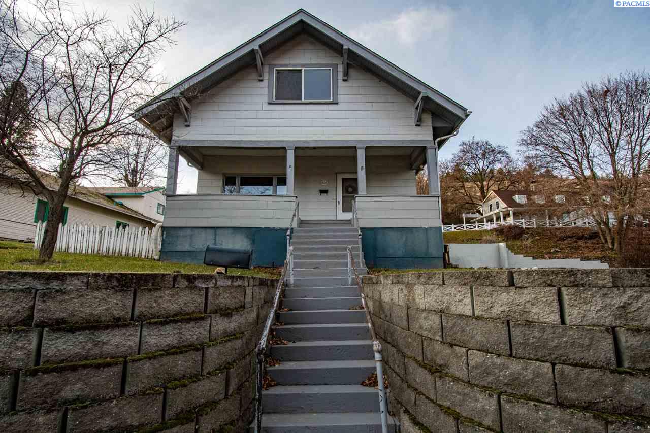 242725Team WashingtonSituated on the corner of Meadow ...