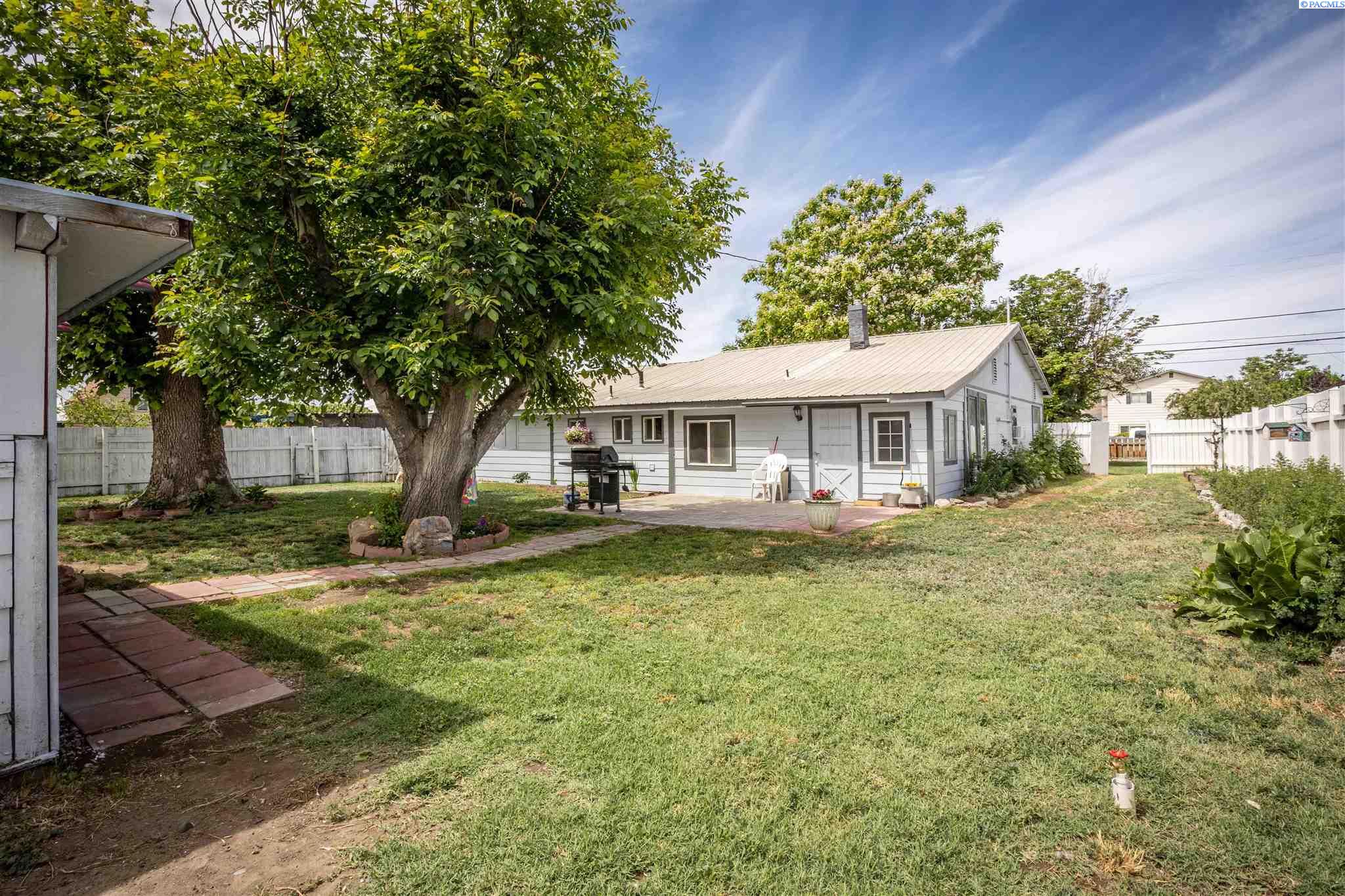 602 S 13th St, Sunnyside, WA 98944 Century 21 TriCities