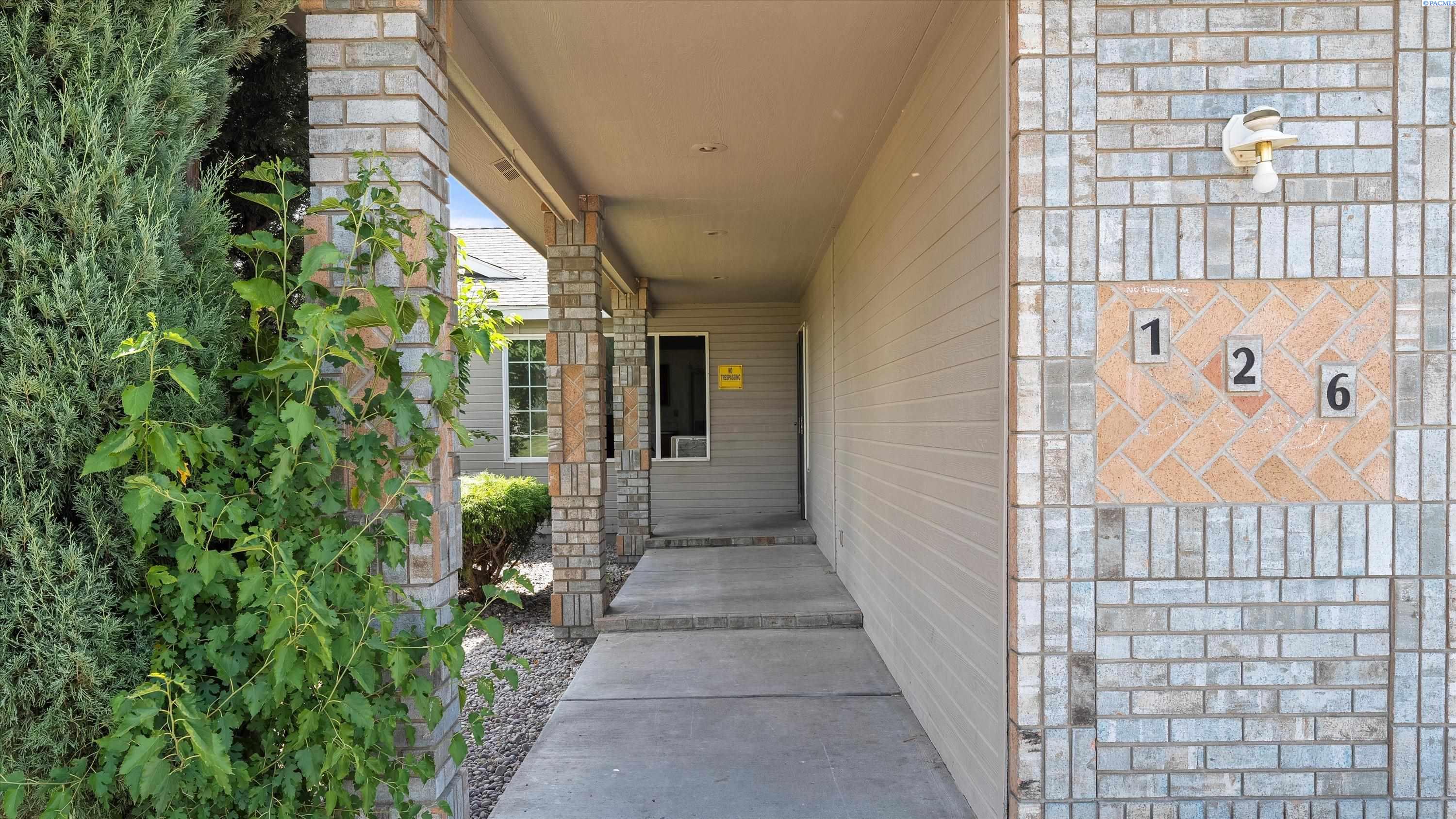 126 Willow Circle