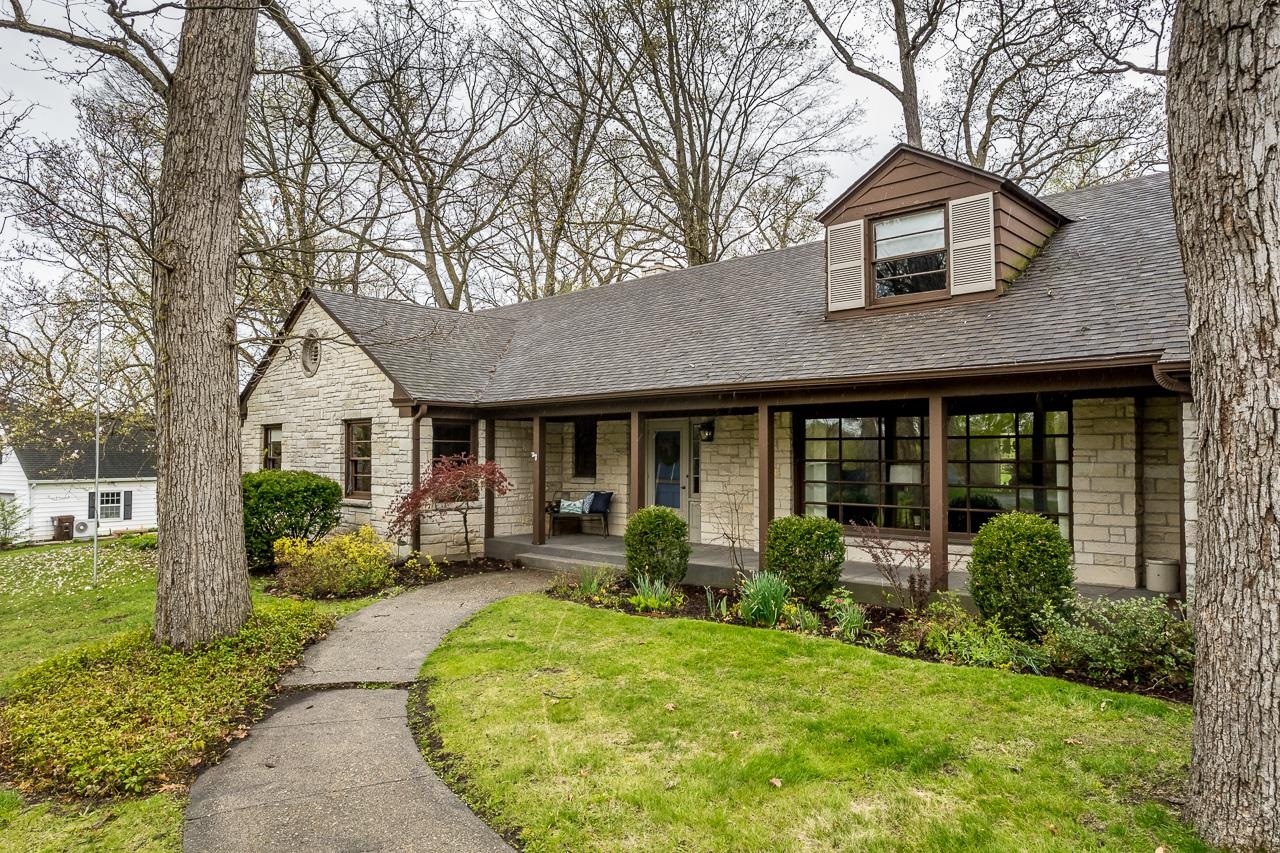 For Sale 2508 Elder Lane, Rockford, IL 61107 5 Beds / 2 Full Baths