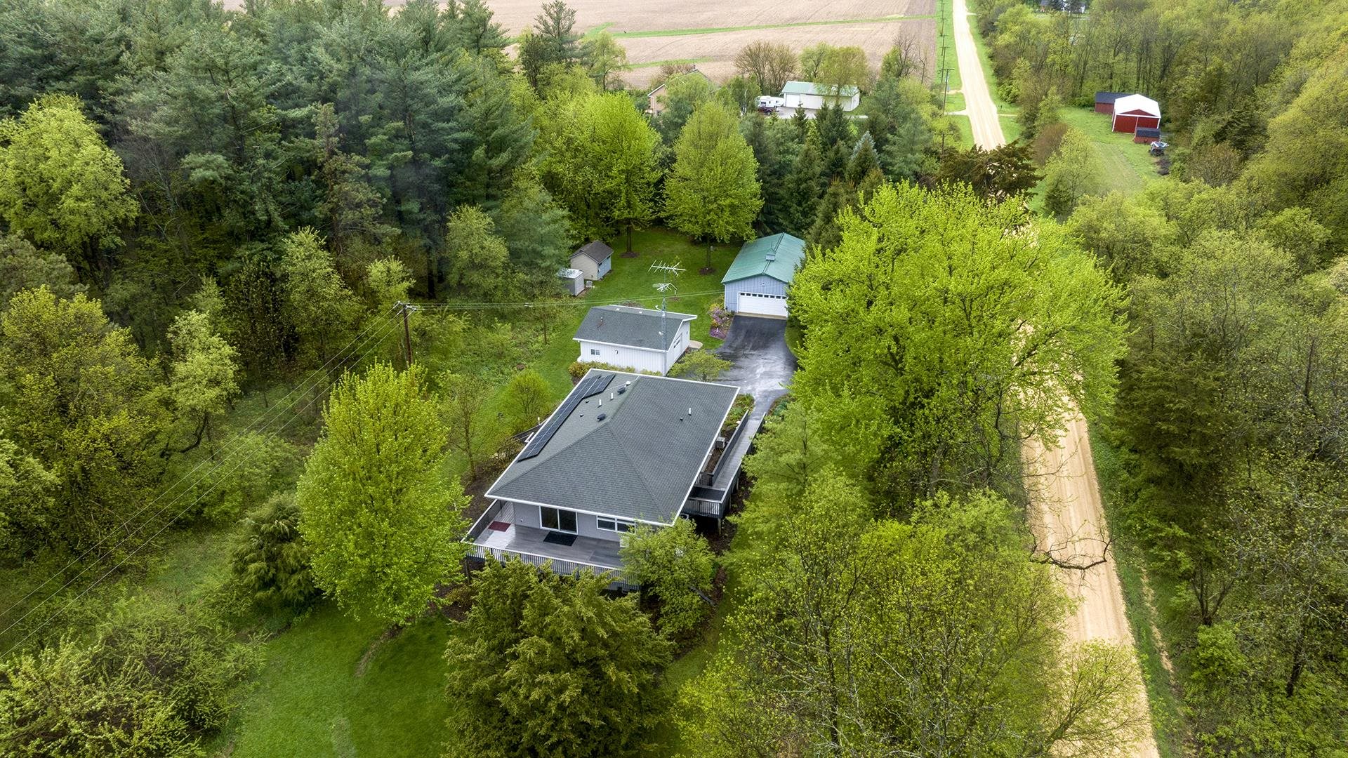 6955 W White Eagle Road, Leaf River, IL 61047 MLS 202302353