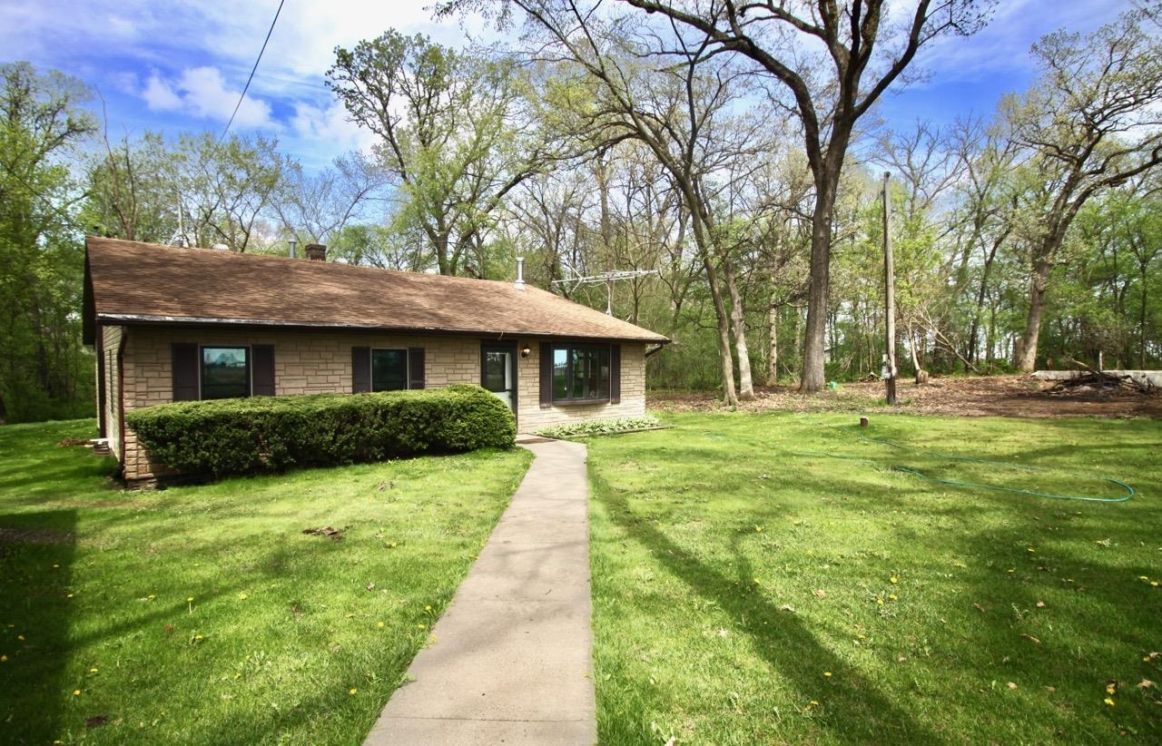 Sold 1296 Middle Road, South Beloit, IL 61080 3 Beds / 1 Full Bath