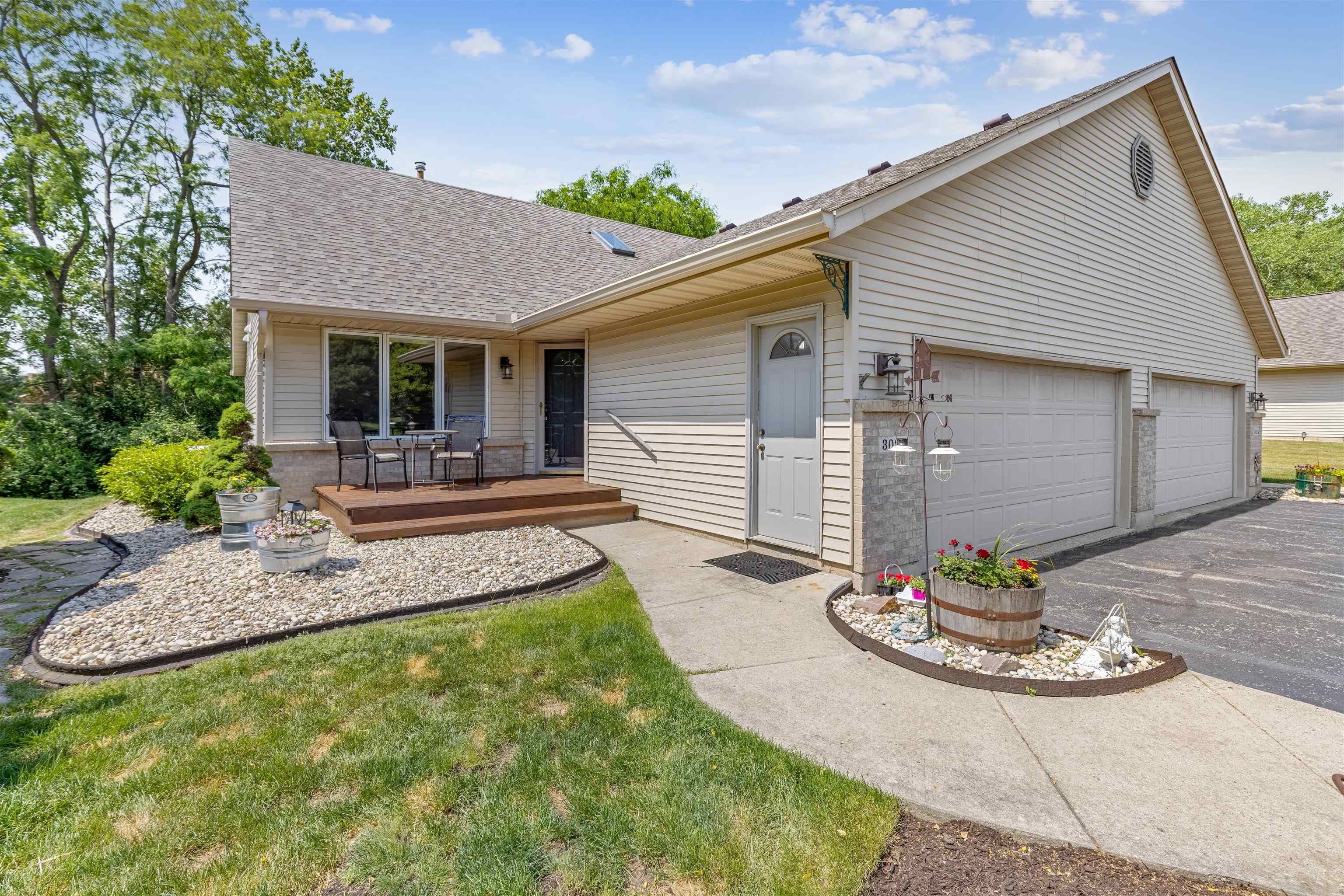 3022 Carefree Drive, Rockford, IL Ruhl&Ruhl