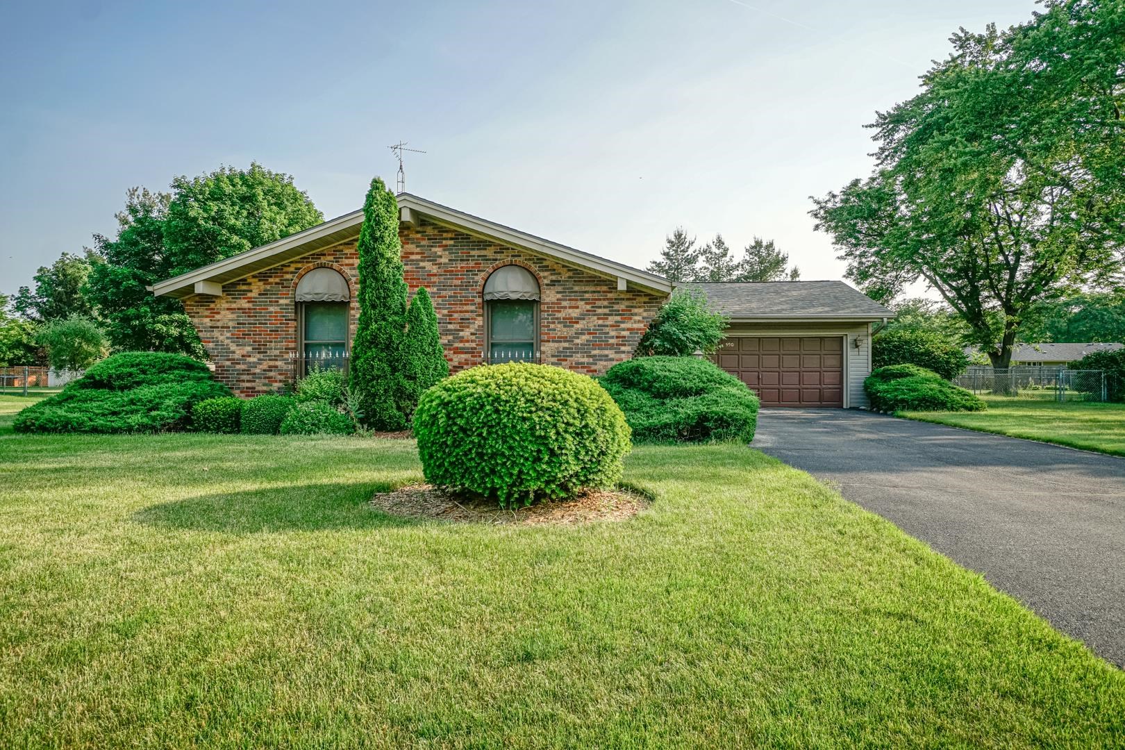 590 Betsy Ross Lane, Rockton, IL Ruhl&Ruhl