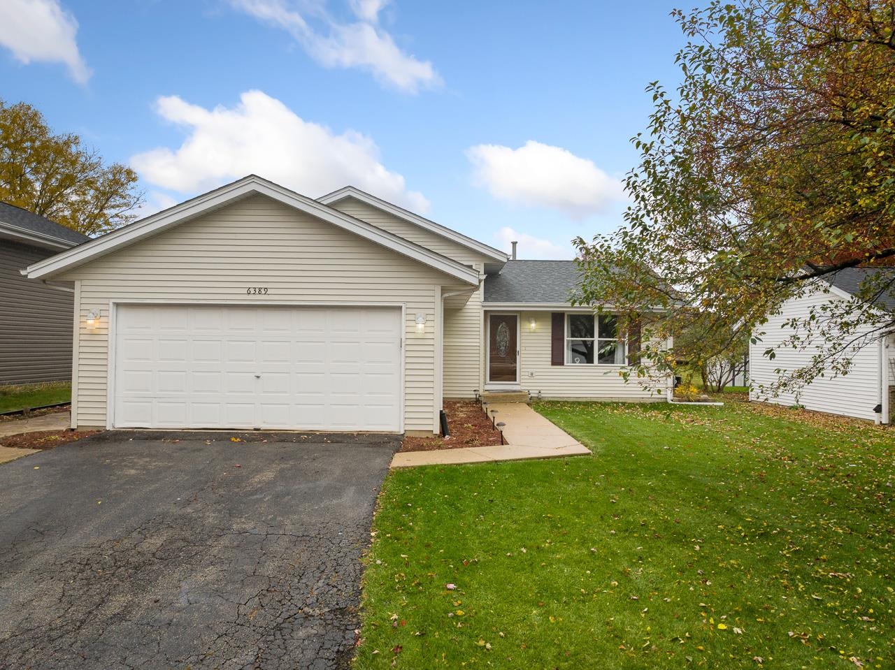 6389 Tramore Lane, Rockford, IL Ruhl&Ruhl