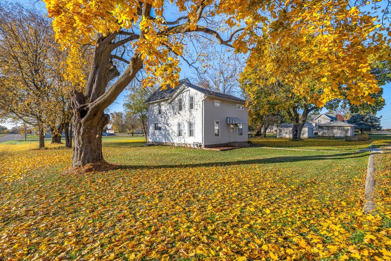 For Sale 16442 1st Street, Seward, IL 61077 2 Beds / 1 Full Bath