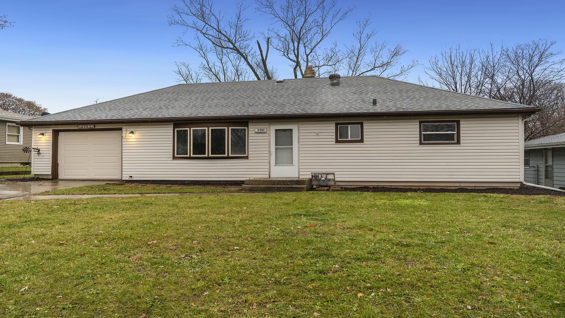 For Sale 6903 Vesta Drive, Rockford, IL 61109 3 Beds / 1 Full Bath