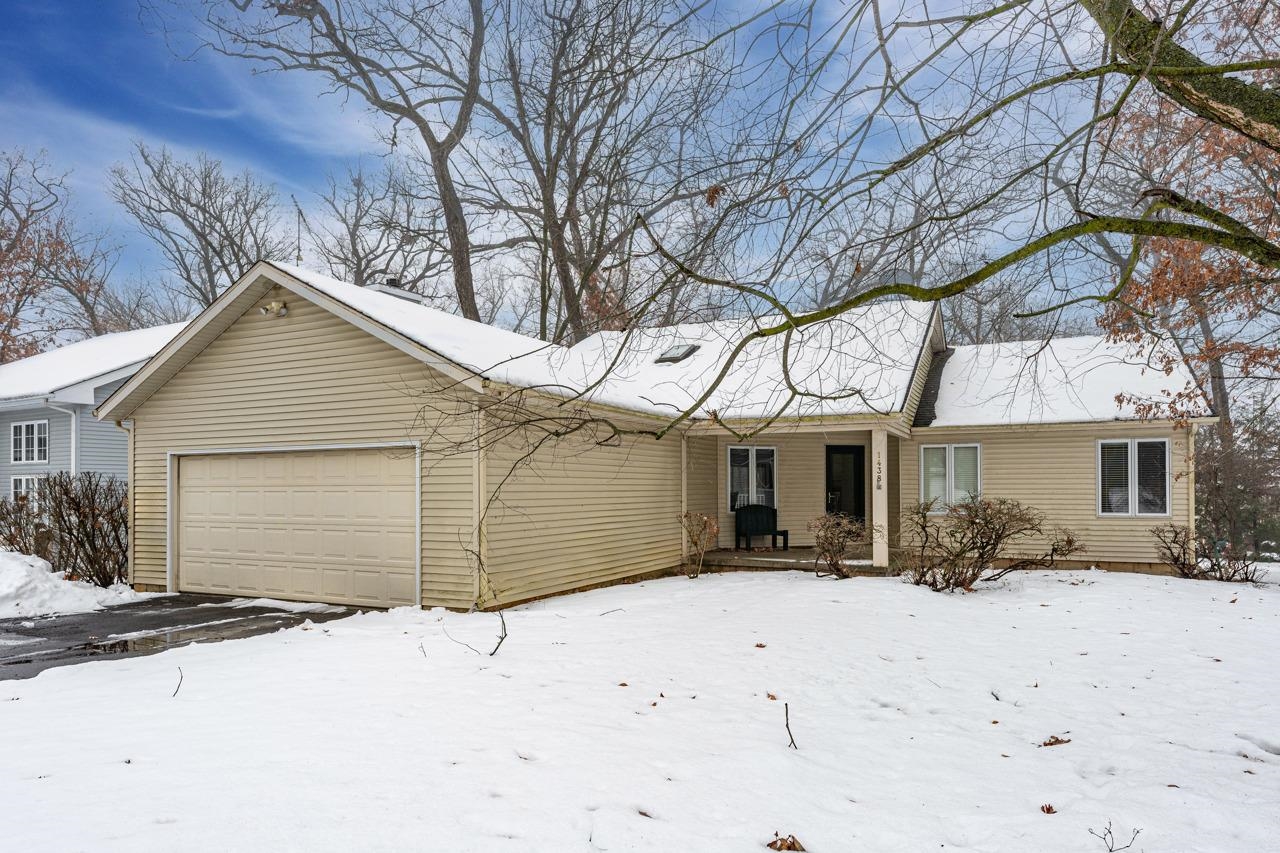 1438 Chadbourne Drive, Lake Summerset, IL Ruhl&Ruhl