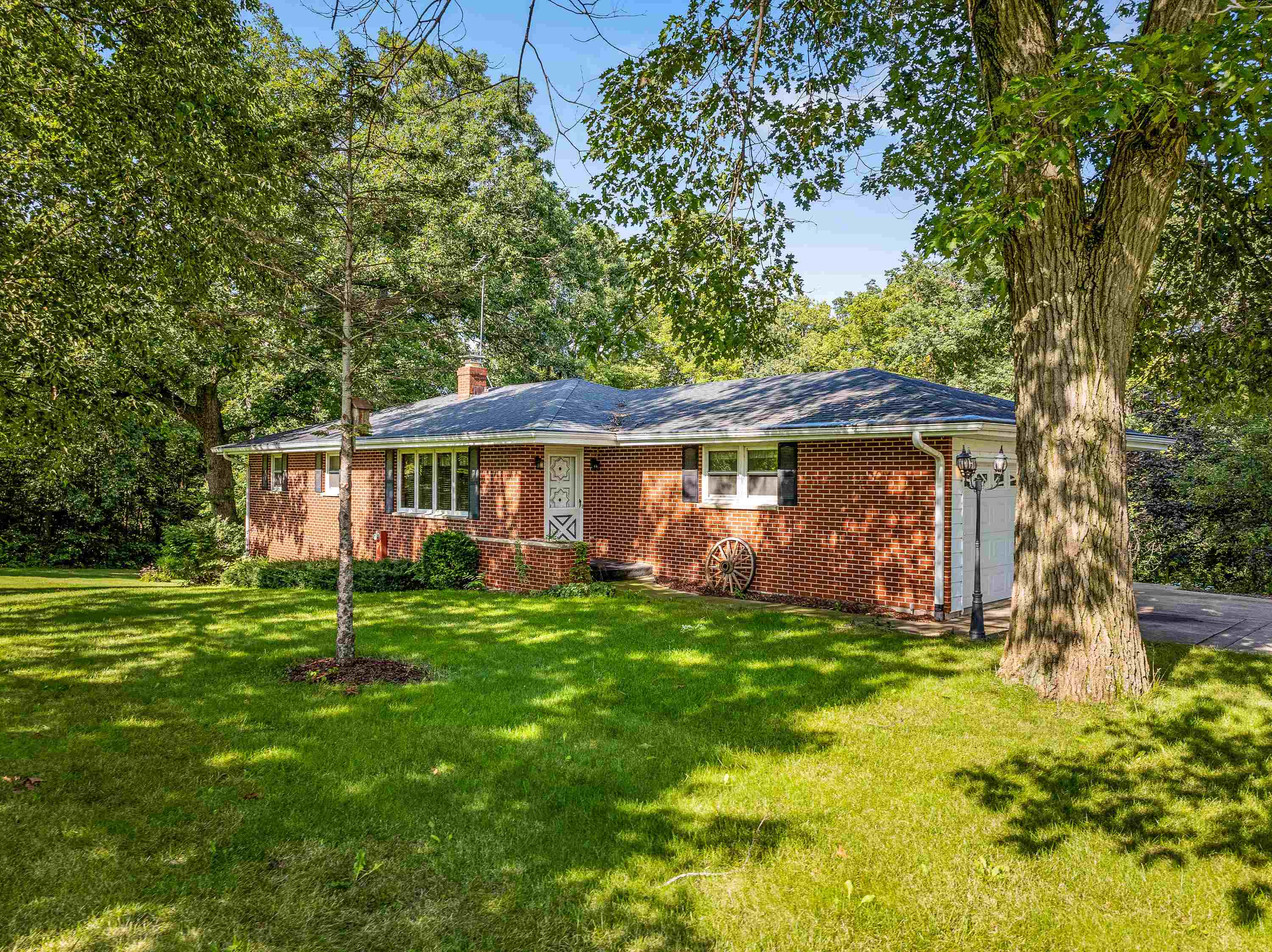 6967 N Eggert Road, Rock City, IL Ruhl&Ruhl