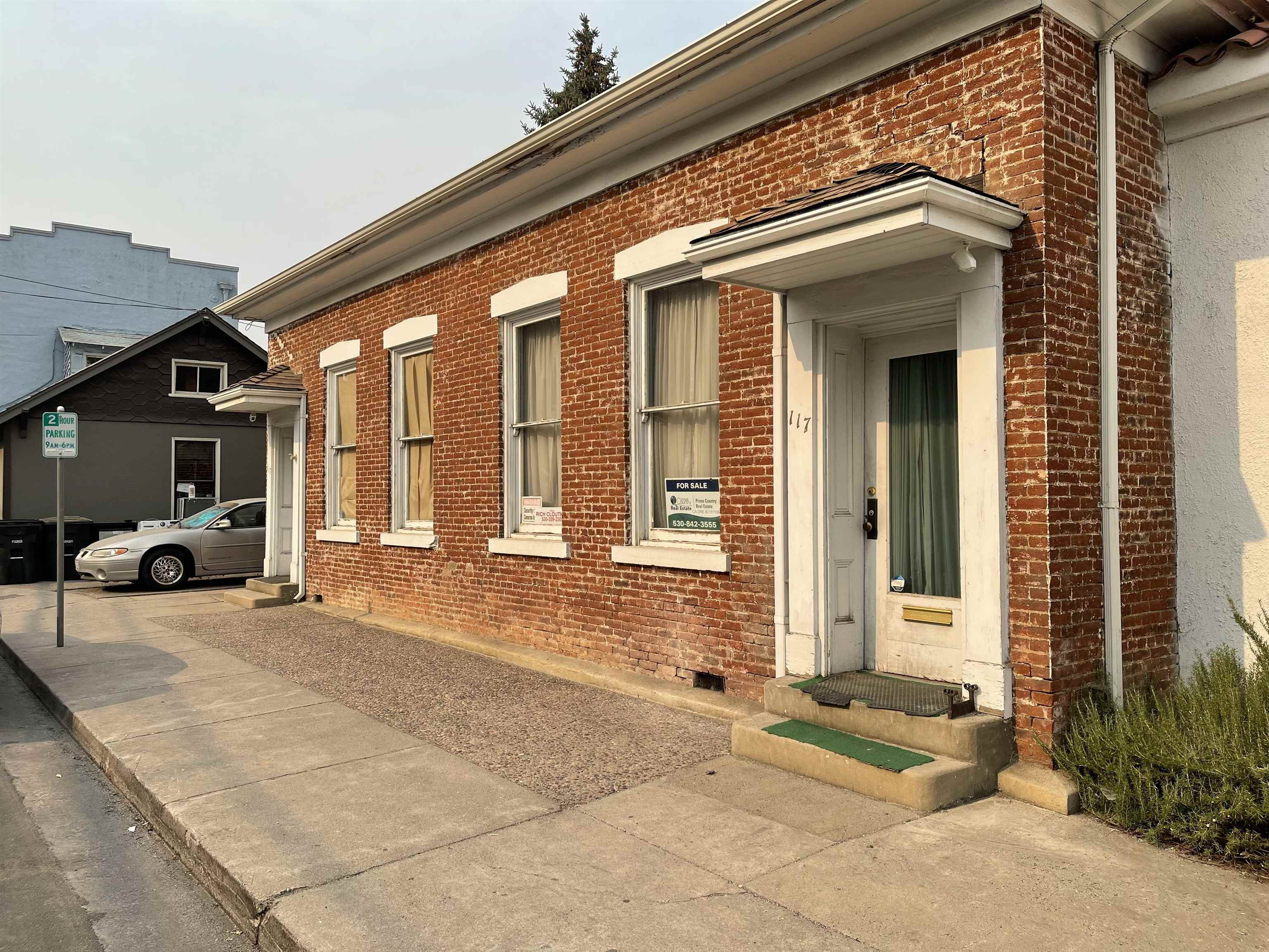 117 N Oregon