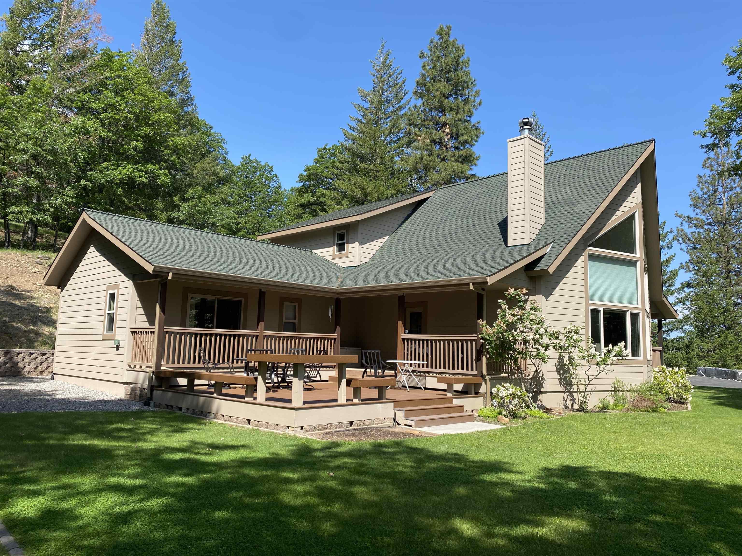 If you're looking for tranquility and a view of Mount Shasta that will make you never want to leave then take a look at this beauty. Just driving out to this property makes the worries of the day melt away. Located on 5 acres atop your own hill in Hammond Ranch, your only neighbors are the wild life and the Mountain. This 2009 3 Bedroom 3 Bath Volf Constructed, a name synonymous with sound construction, this home offers nothing but. Large cathedral ceilings, amazing stone fireplace, heated bathroom floors, well manicured forest that surrounds you, and the list just goes on. Schedule a showing today this is a beauty that you don’t want to miss.