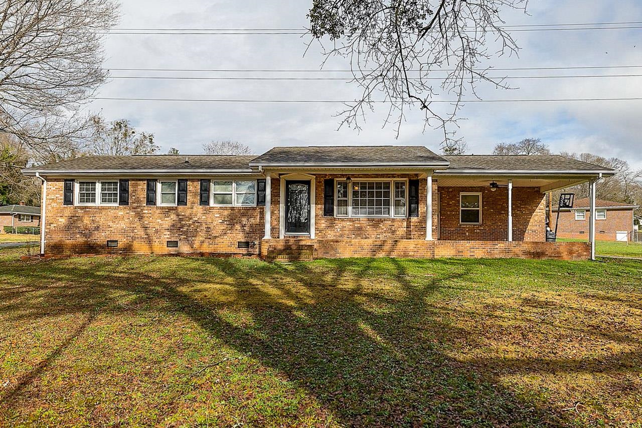 392 Crestview Drive, Spartanburg, SC 29306