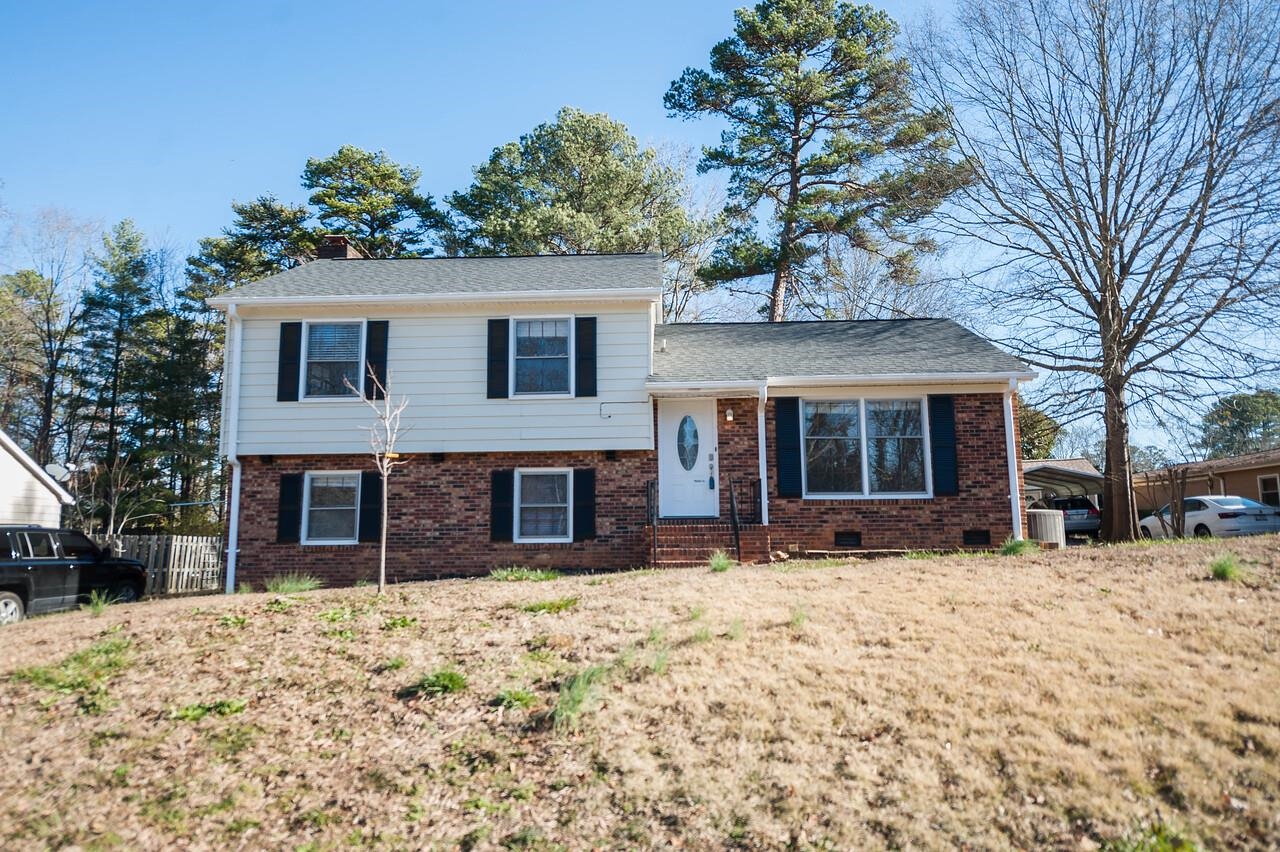 212 Seven Oaks Lane, Spartanburg, SC 29301