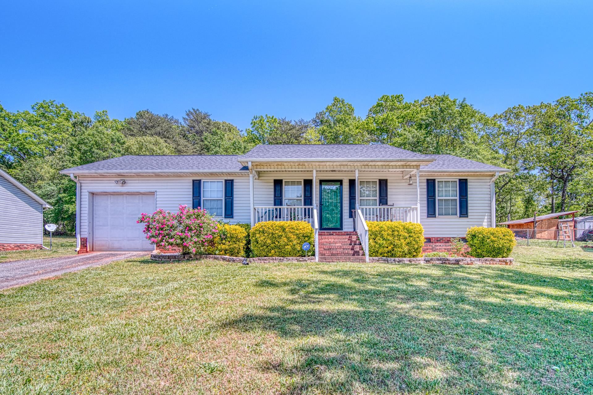 1314 Rainbow Lake Rd, Inman, SC 29349