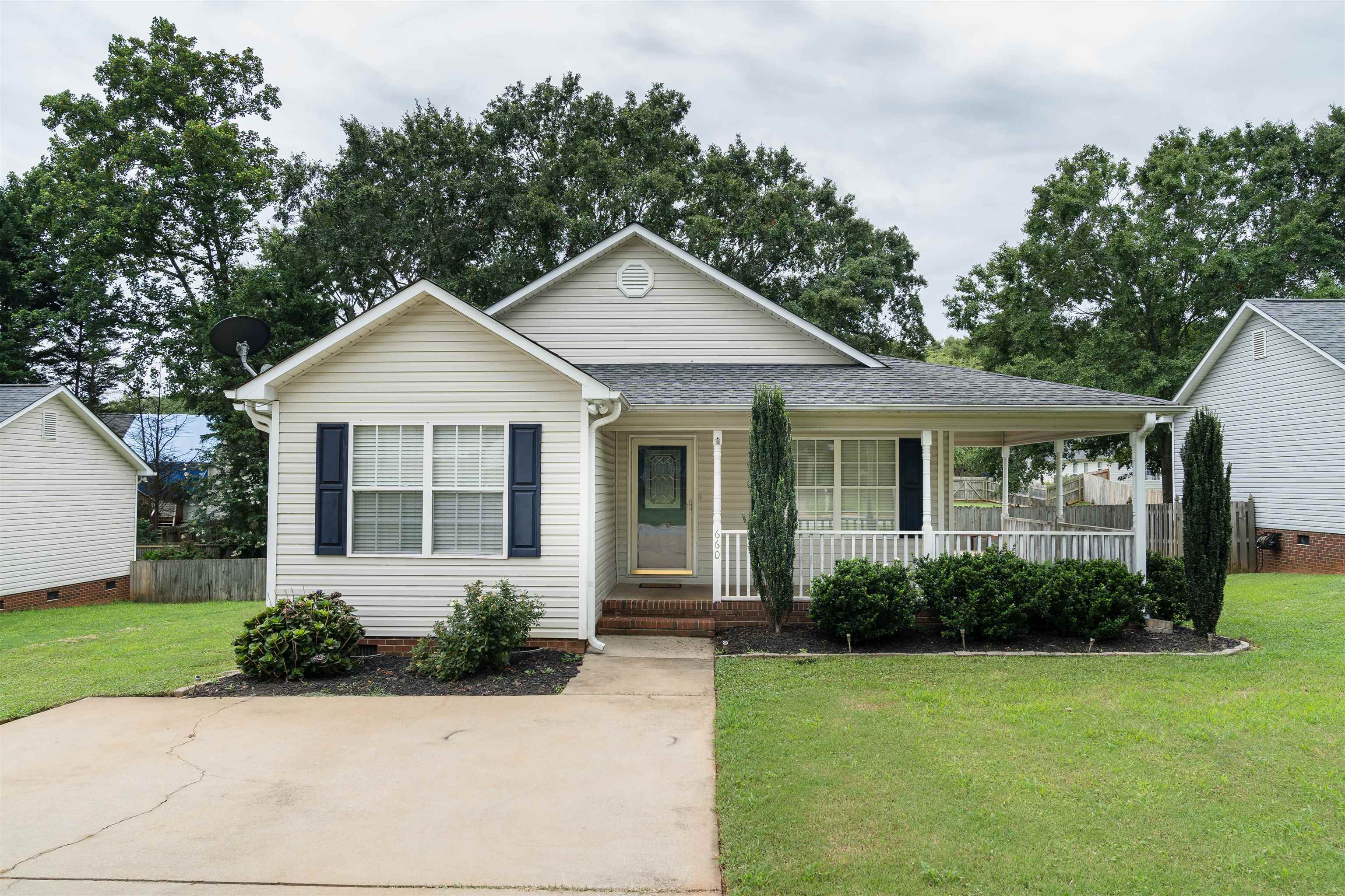 660 Lenore Drive, Boiling Springs, SC 29316