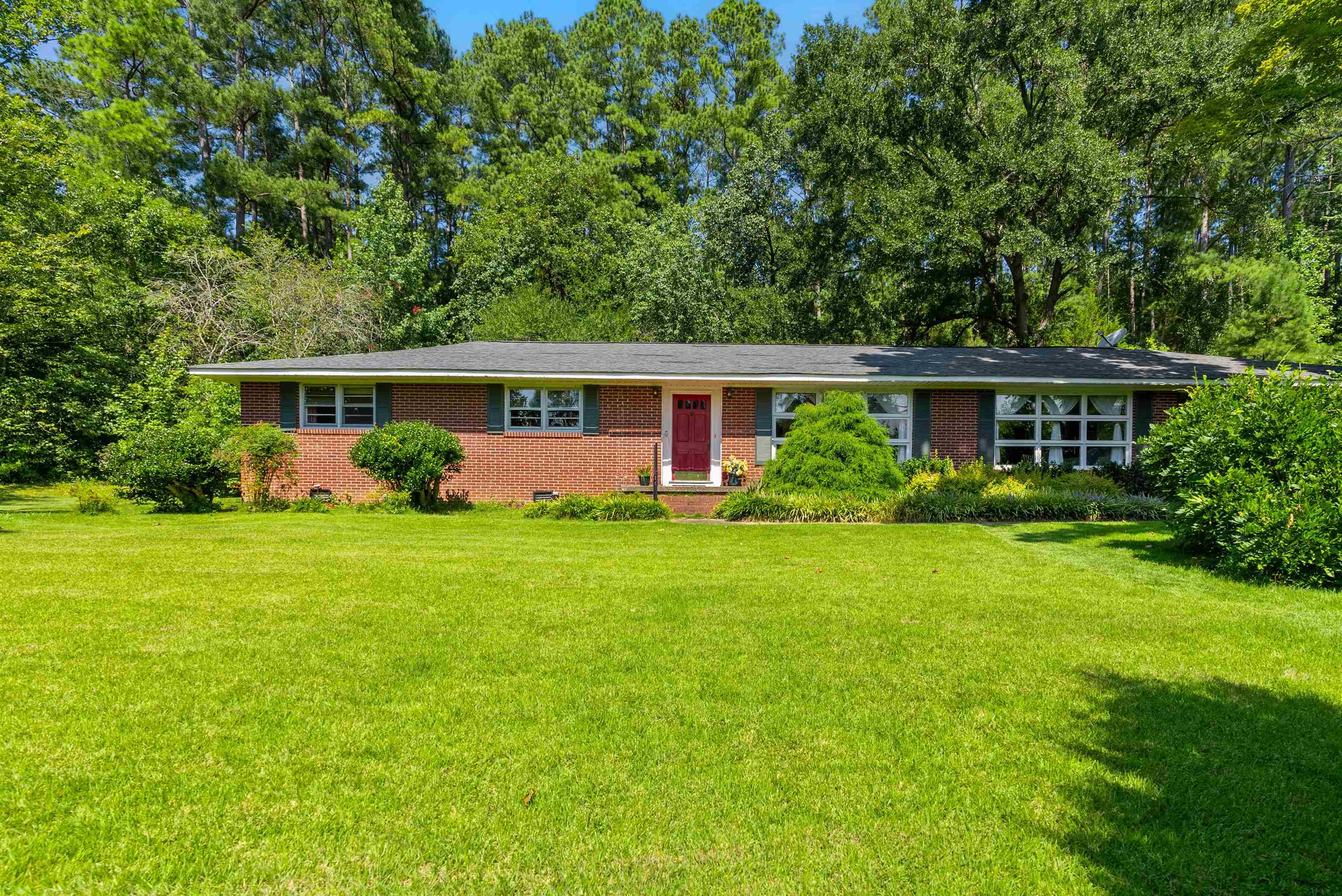 1230 Motlow Creek, Campobello, SC 29322