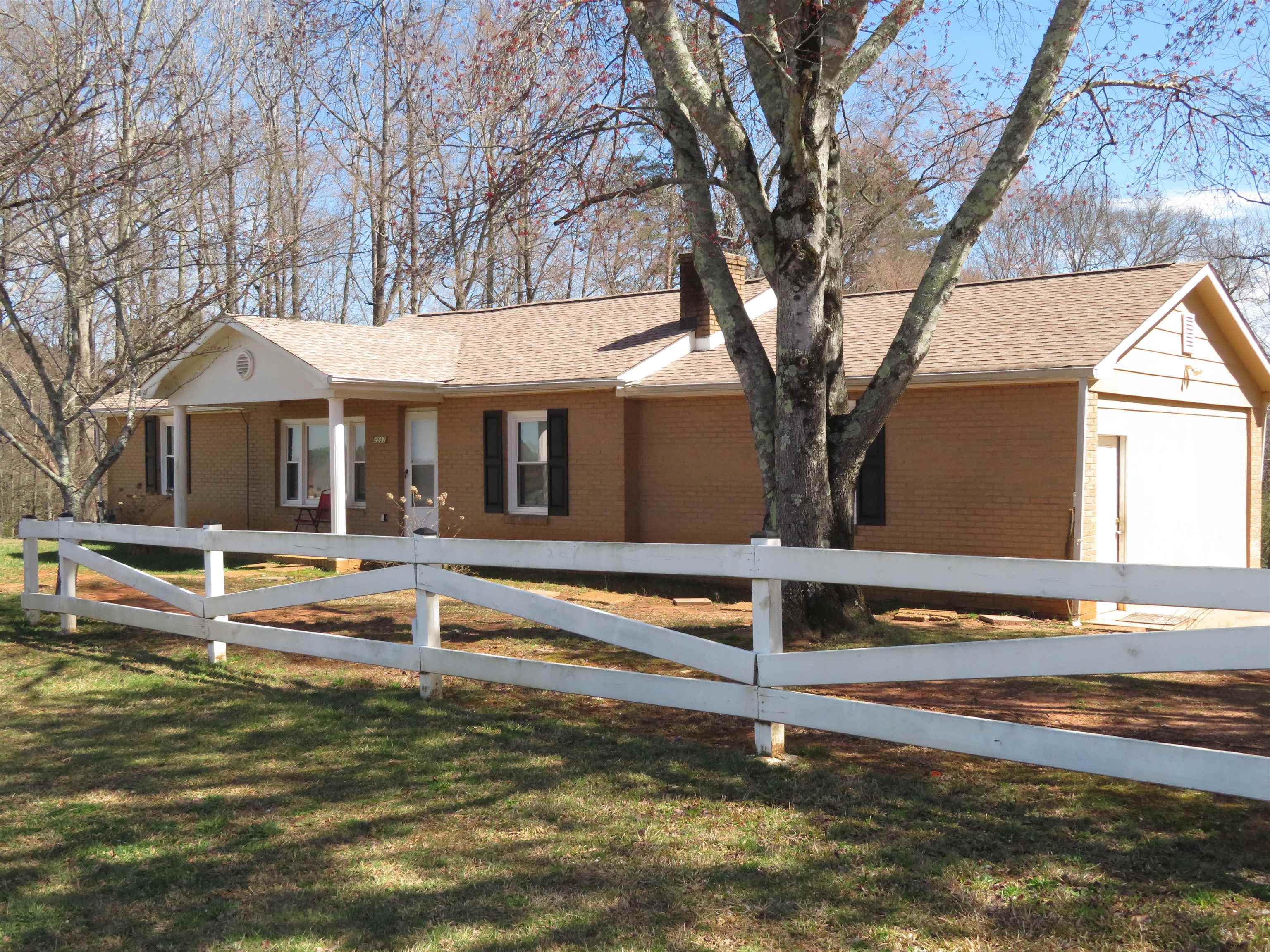 2587 Carolina Country Club Spartanburg, SC 29306 Affinity Group Realty