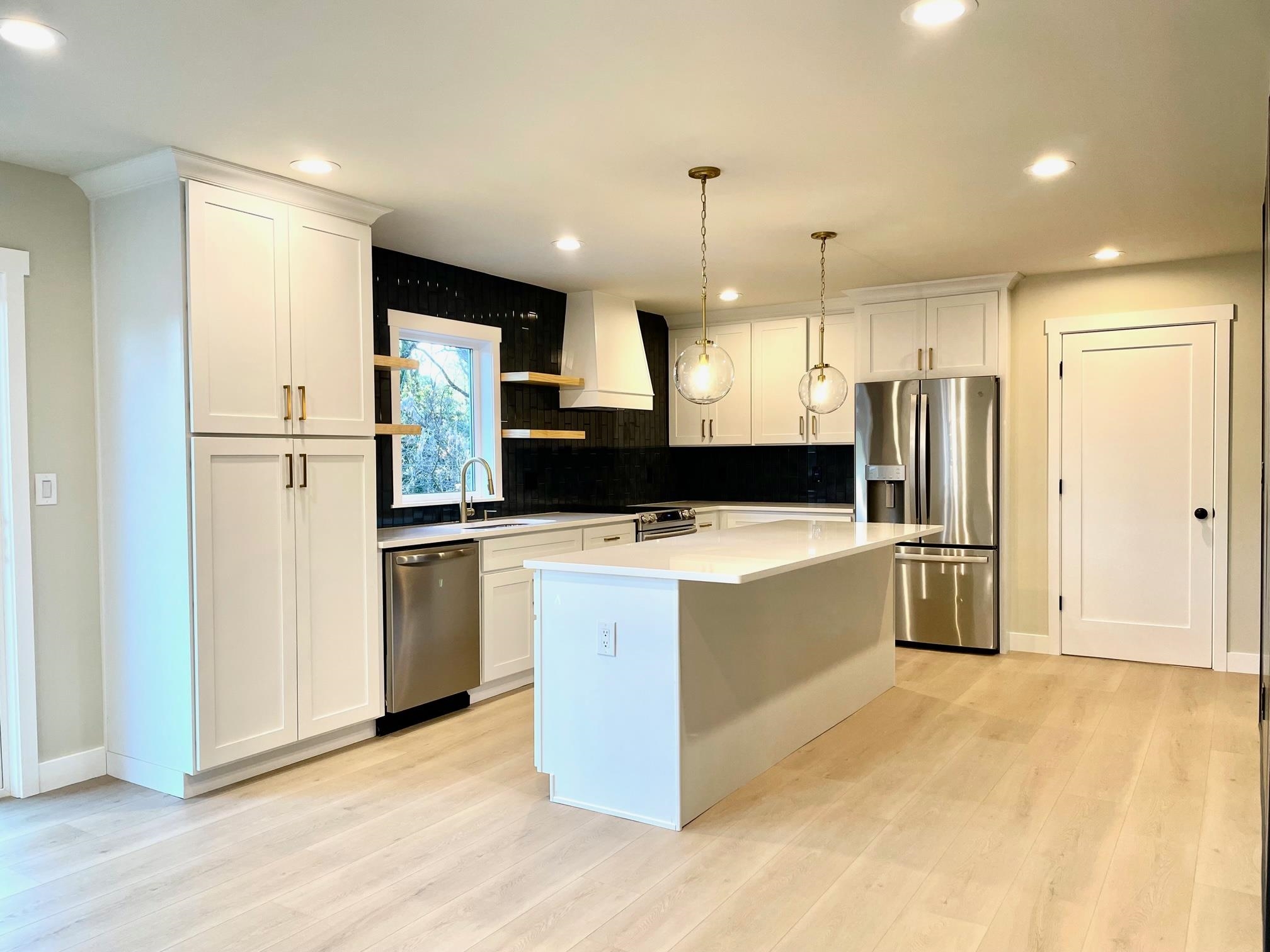 100 Robin Hood Road Greenville, SC 29607 Affinity Group Realty