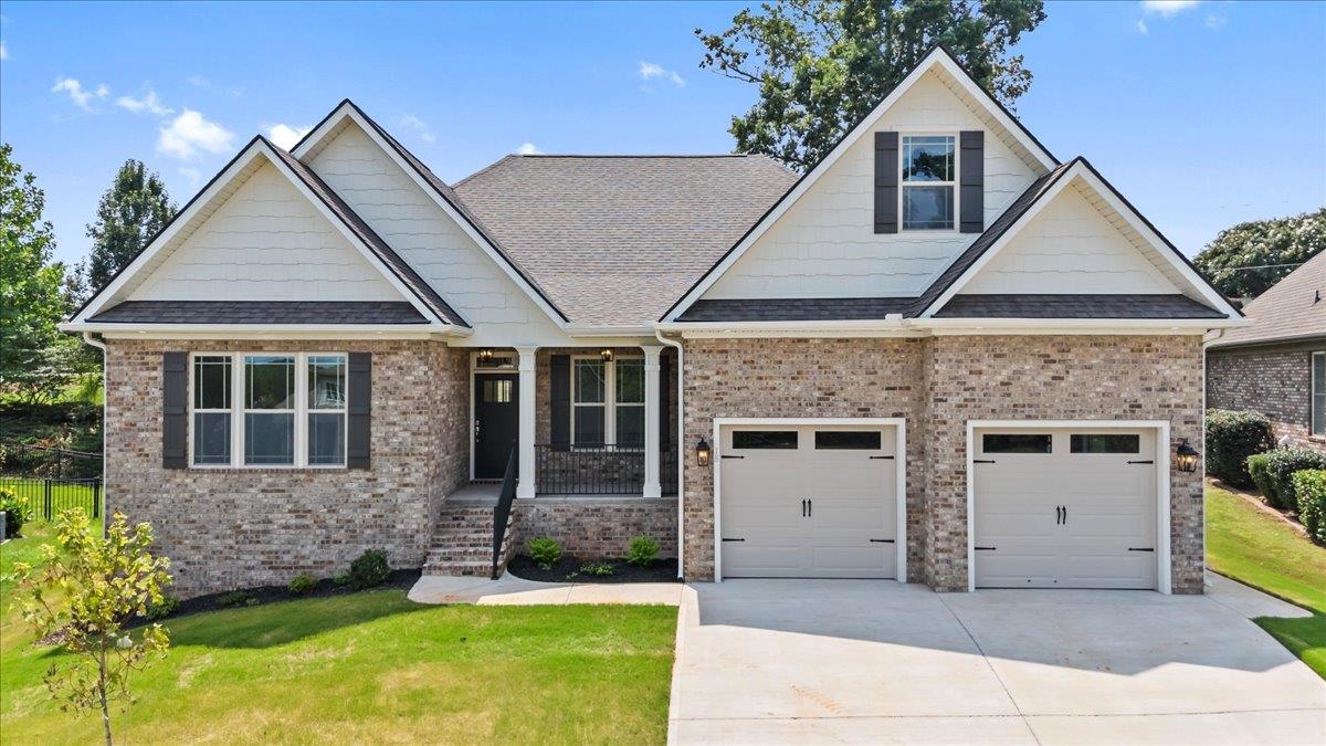 Gorgeous new home in the Lakeside section of Blue Ridge Plantation. The living area features a stunning full stone fireplace and lots of natural light. The very spacious kitchen includes granite countertops and a huge island with bar seating. There's plenty of storage in the pantry too. There is a formal dining space plus the breakfast nook. The master suite includes a tray ceiling with signature rope lighting as well as a full tile shower and soaker tub. In addition to two other bedrooms there is a dedicated office with glass french doors. The large laundry room includes a utility sink. Out back is a nice screened patio ideal for relaxing (without the bugs!). Schedule a tour today!! MOVE-IN PACKAGE INCLUDED: BLINDS AND REFRIGERATOR    Closing cost or upgrades assistance when working with a preferred lender / attorney. Lot 5
