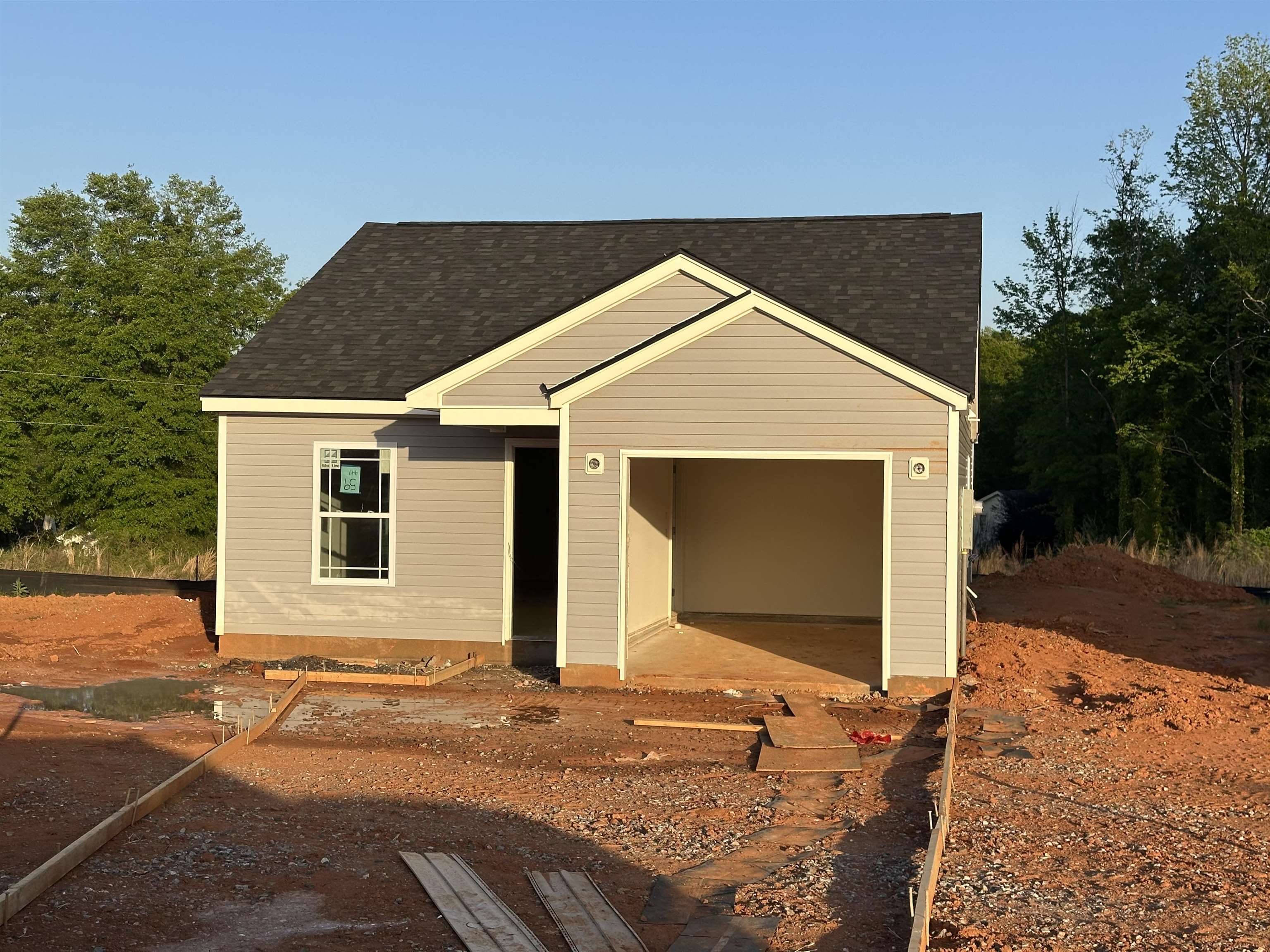 The Kline floor plan is a 2 bedroom, 1 bathroom single story home with 1 car garage. Standard features include Walk in Laundry, Luxury vinyl plank flooring in kitchen, dining and wet areas, Concrete back patio, and fully sodded yard! Great opportunity at a great price!