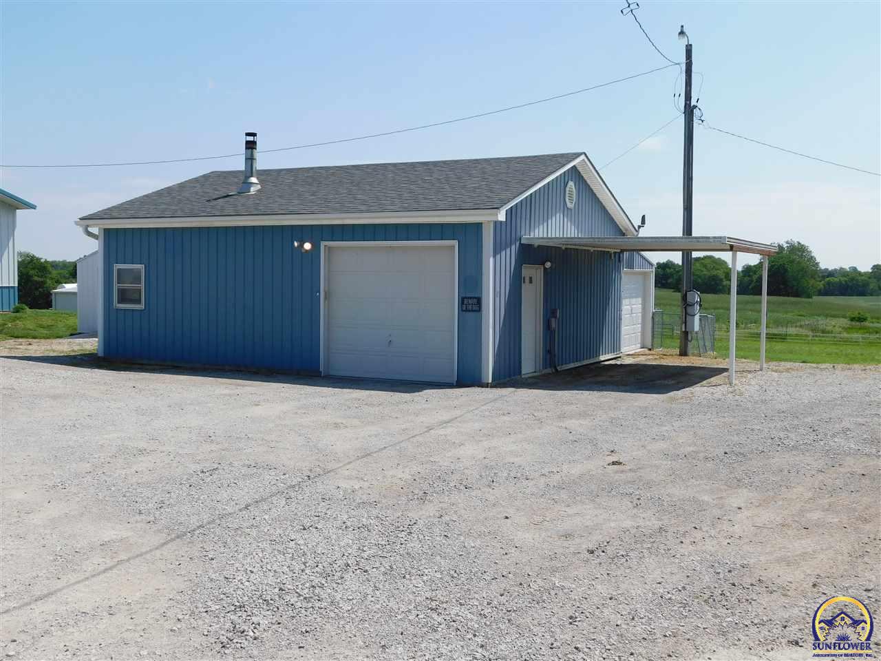 23590 T RD, Holton, KS 66436 Kellerman Real Estate