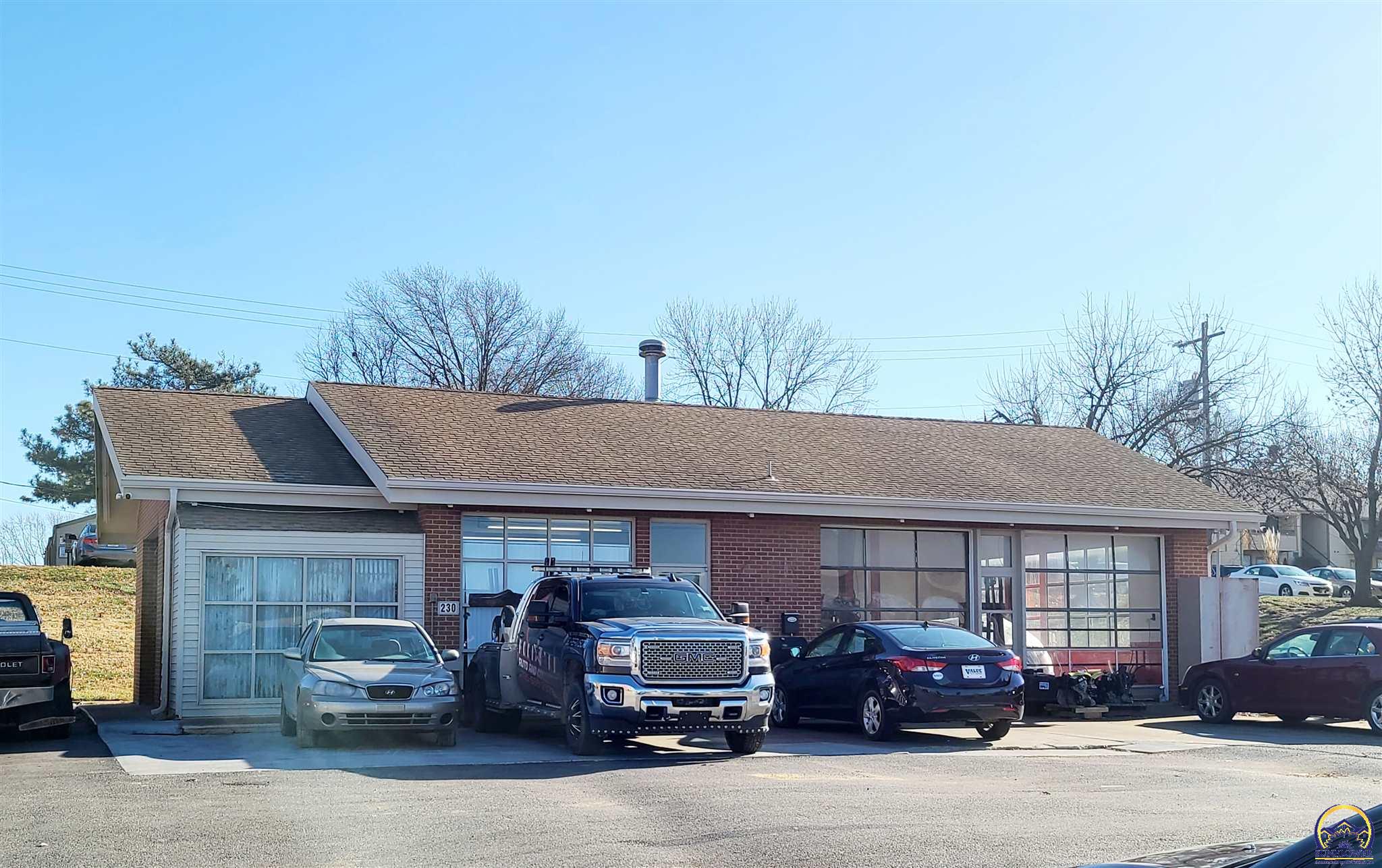 230 SW Gage Blvd, Topeka, KS 66606 Hawks Real Estate Professionals