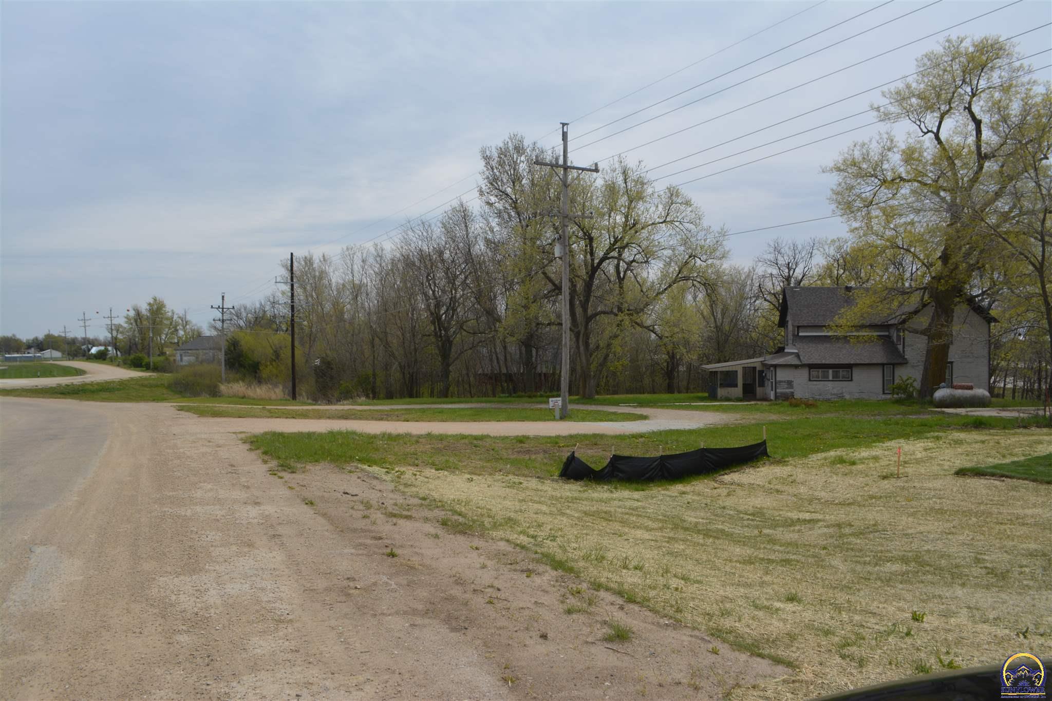 13299 162nd RD, Mayetta, KS 66509 Kellerman Real Estate