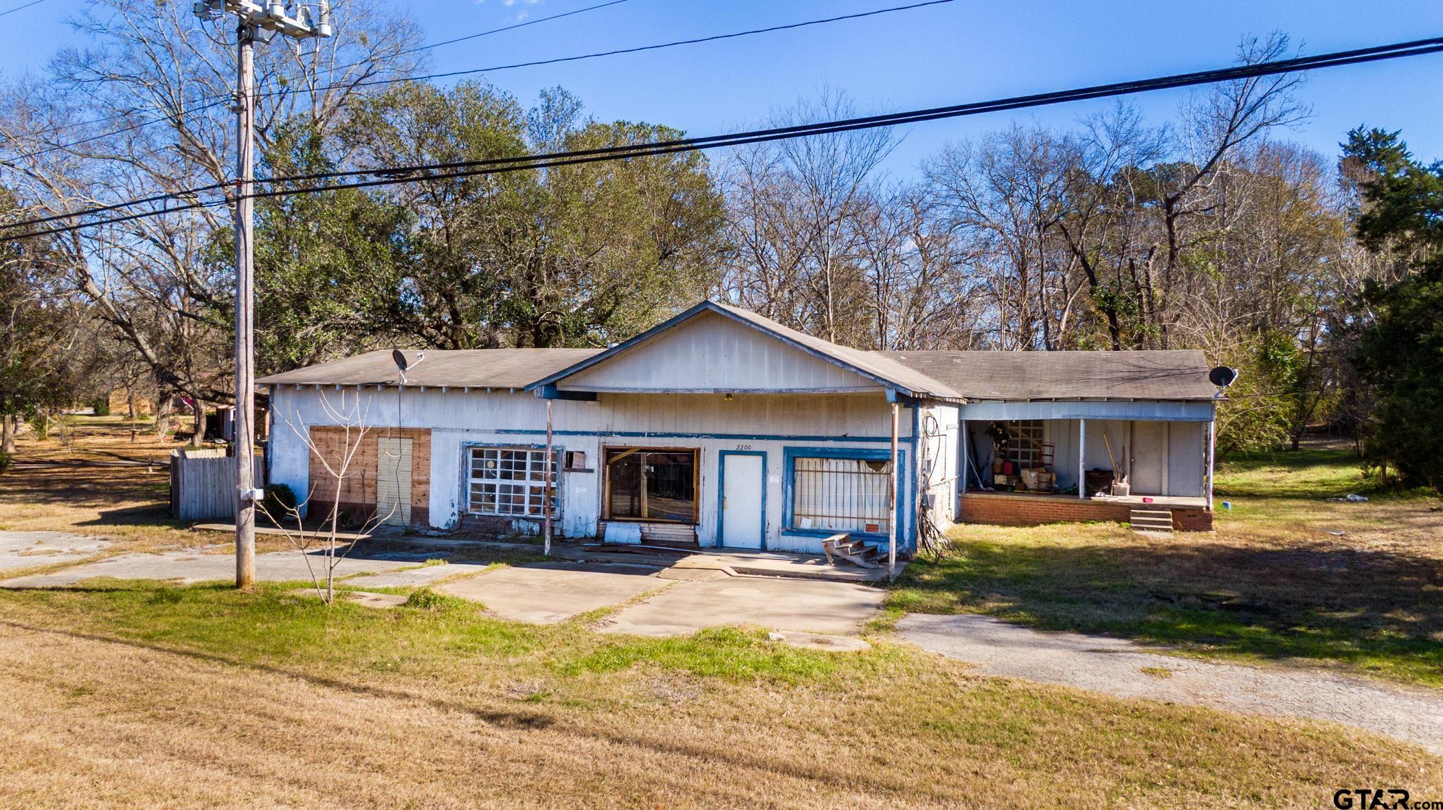 2200 Main, Gladewater, Texas 75647, ,Building,For Sale,Main,10144973