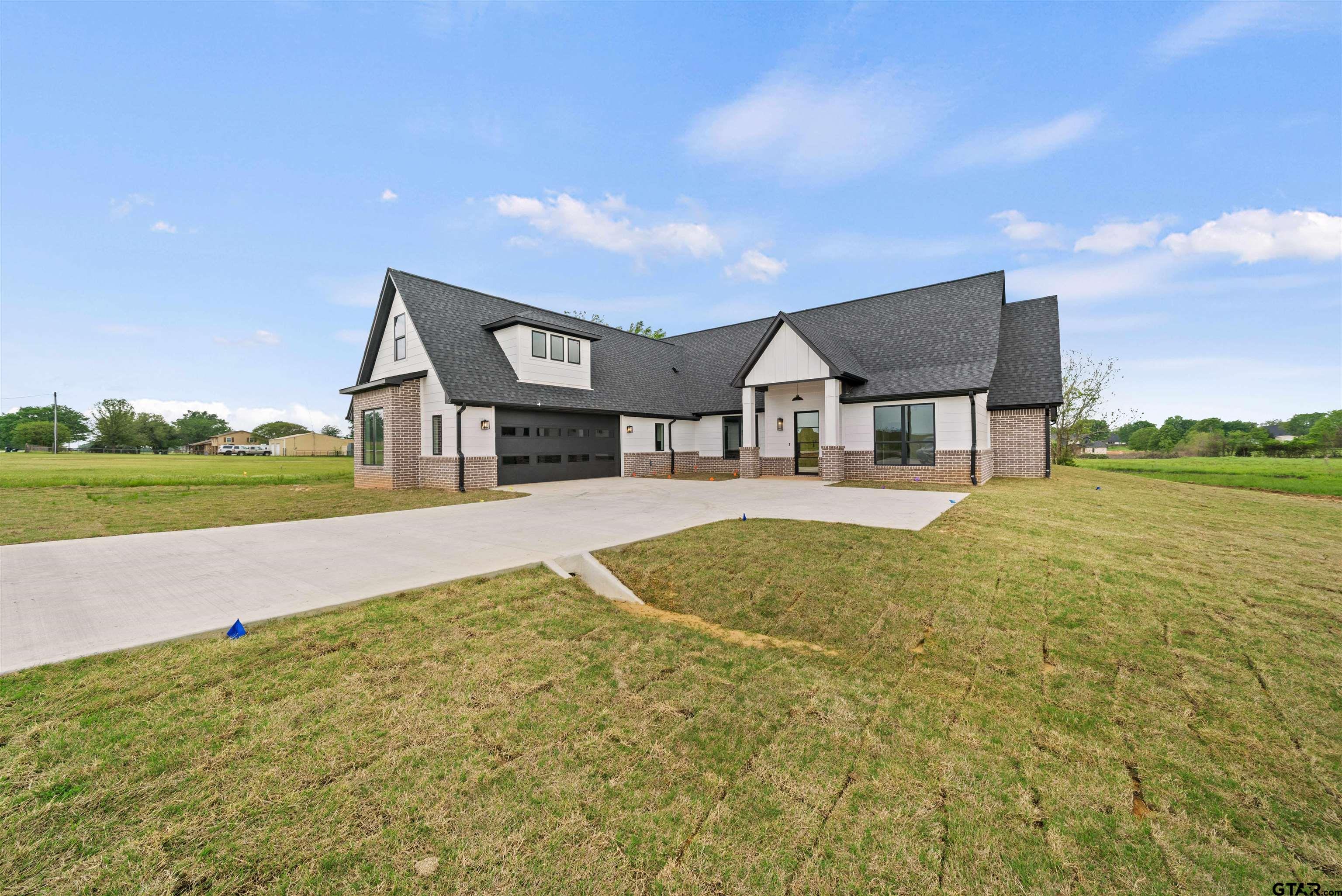 Photo for MLS Id 23001361 located at 20398 CR 173