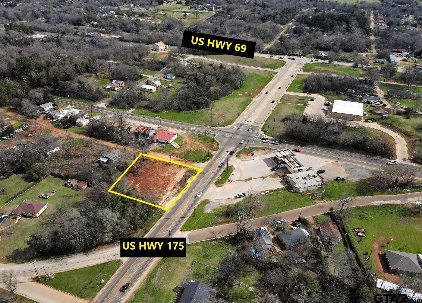 Check out this high visibility commercial lot on Hwy 175 located in Jacksonville TX. With the high volume of vehicle traffic, this location is prefect for your business ventures.