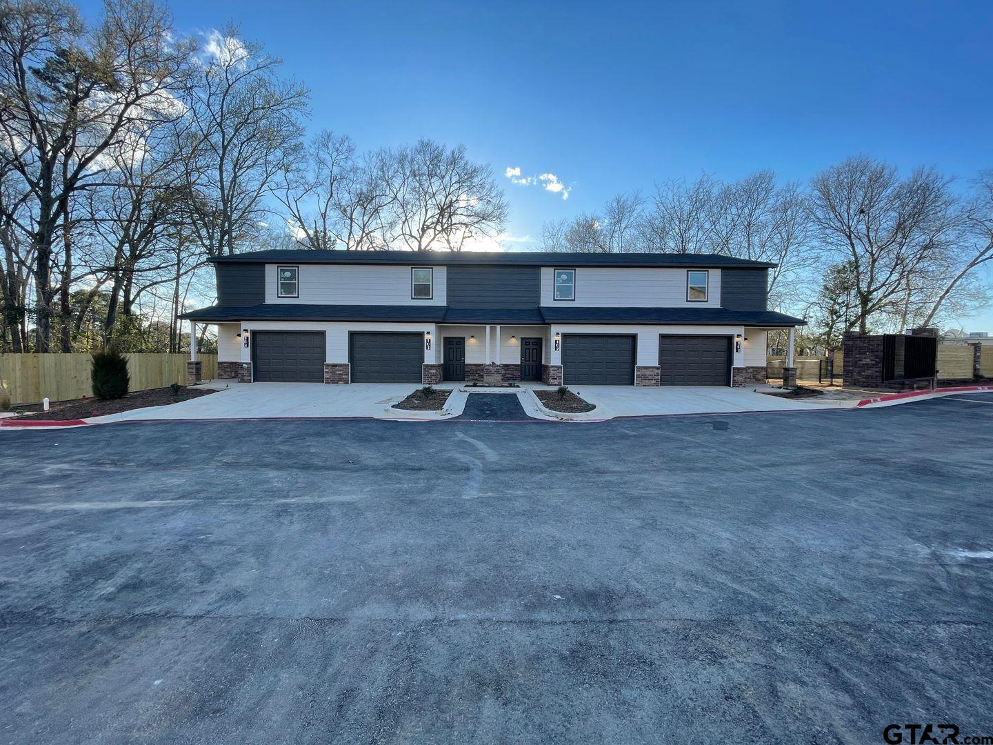 1927 Lindbergh Dr. Unit 304, Tyler, Texas 75703, ,Duplex,For Sale,Lindbergh Dr. Unit 304,23006945