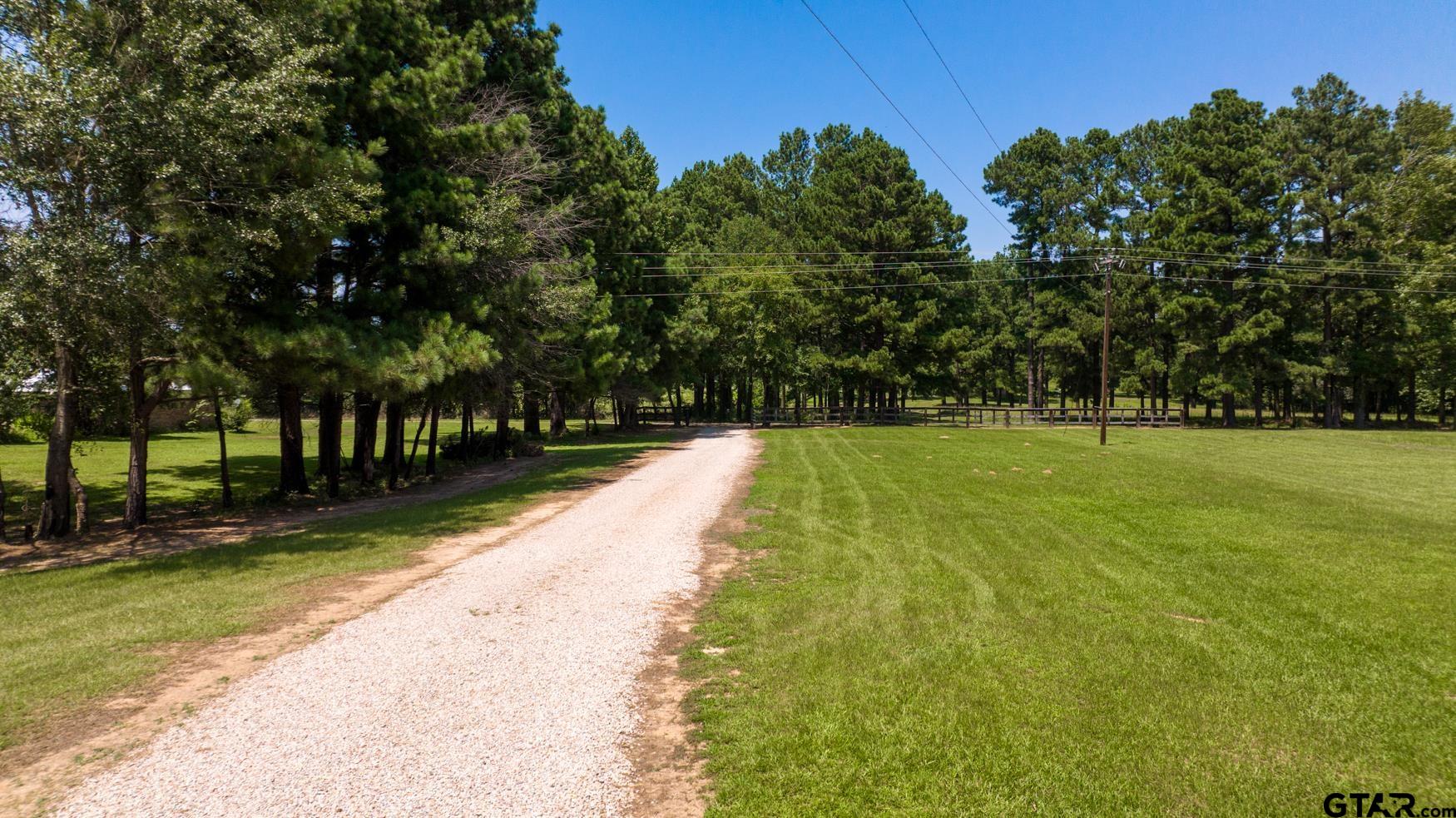 910 County Road 3117, Clarksville, Texas image 13