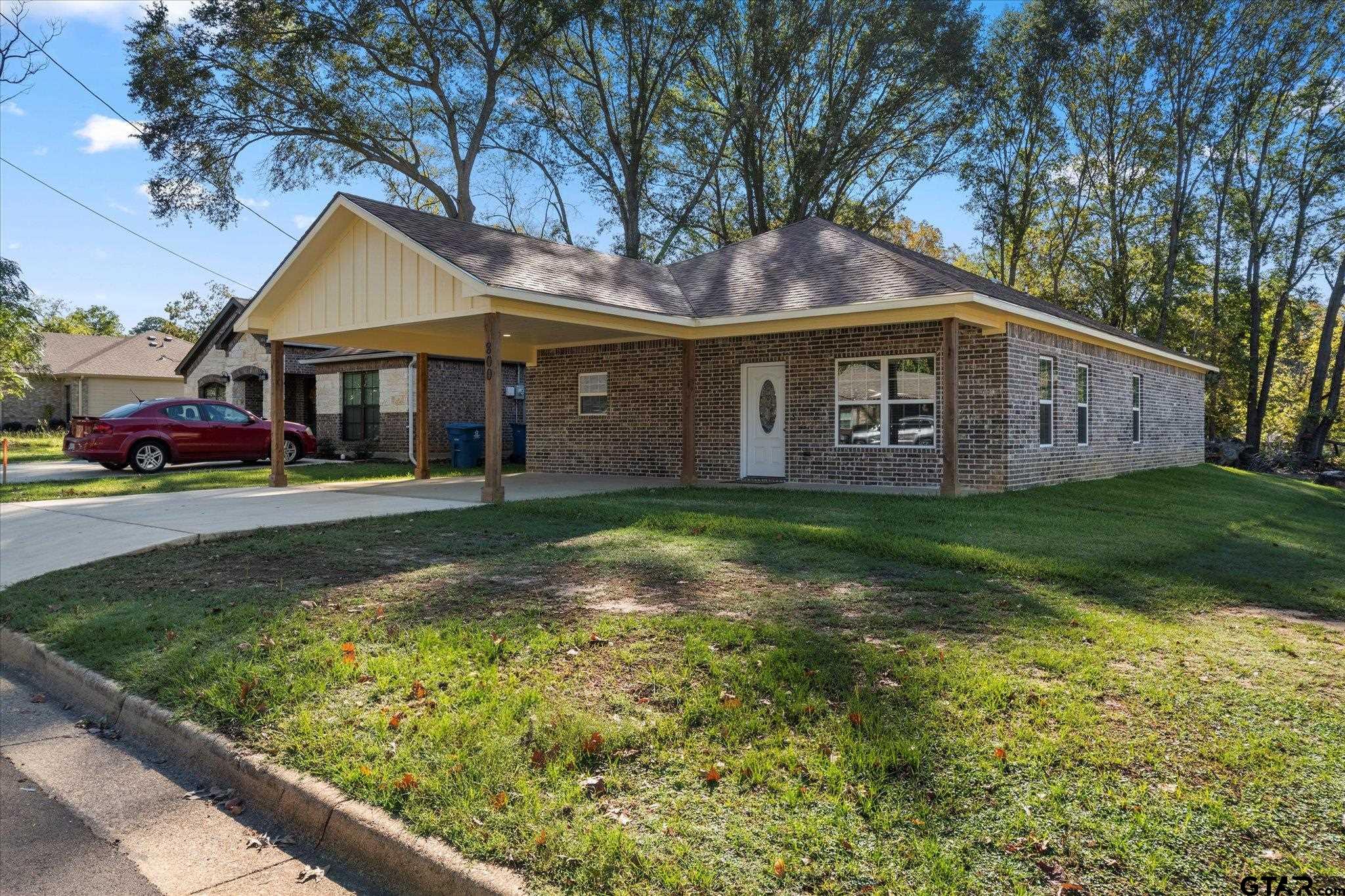 800 9th St, Mt Pleasant, Texas 75455, 4 Bedrooms Bedrooms, ,2 BathroomsBathrooms,Single Family Detached,For Sale,9th St,23014966
