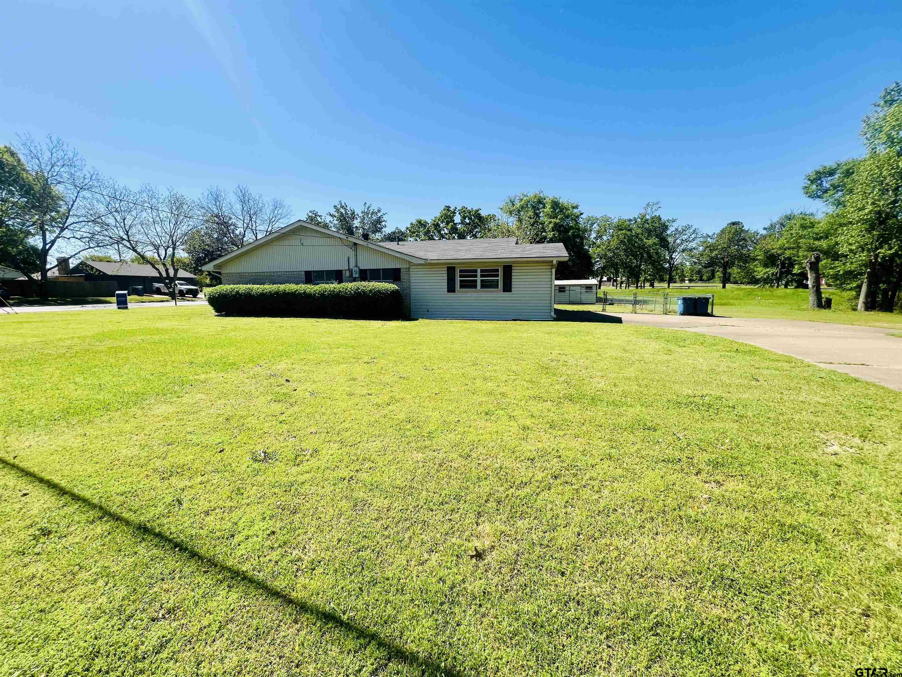 101 Kenneth Dr, Henderson, Texas 75652, 4 Bedrooms Bedrooms, ,2 BathroomsBathrooms,Single Family Detached,For Sale,Kenneth Dr,24000719