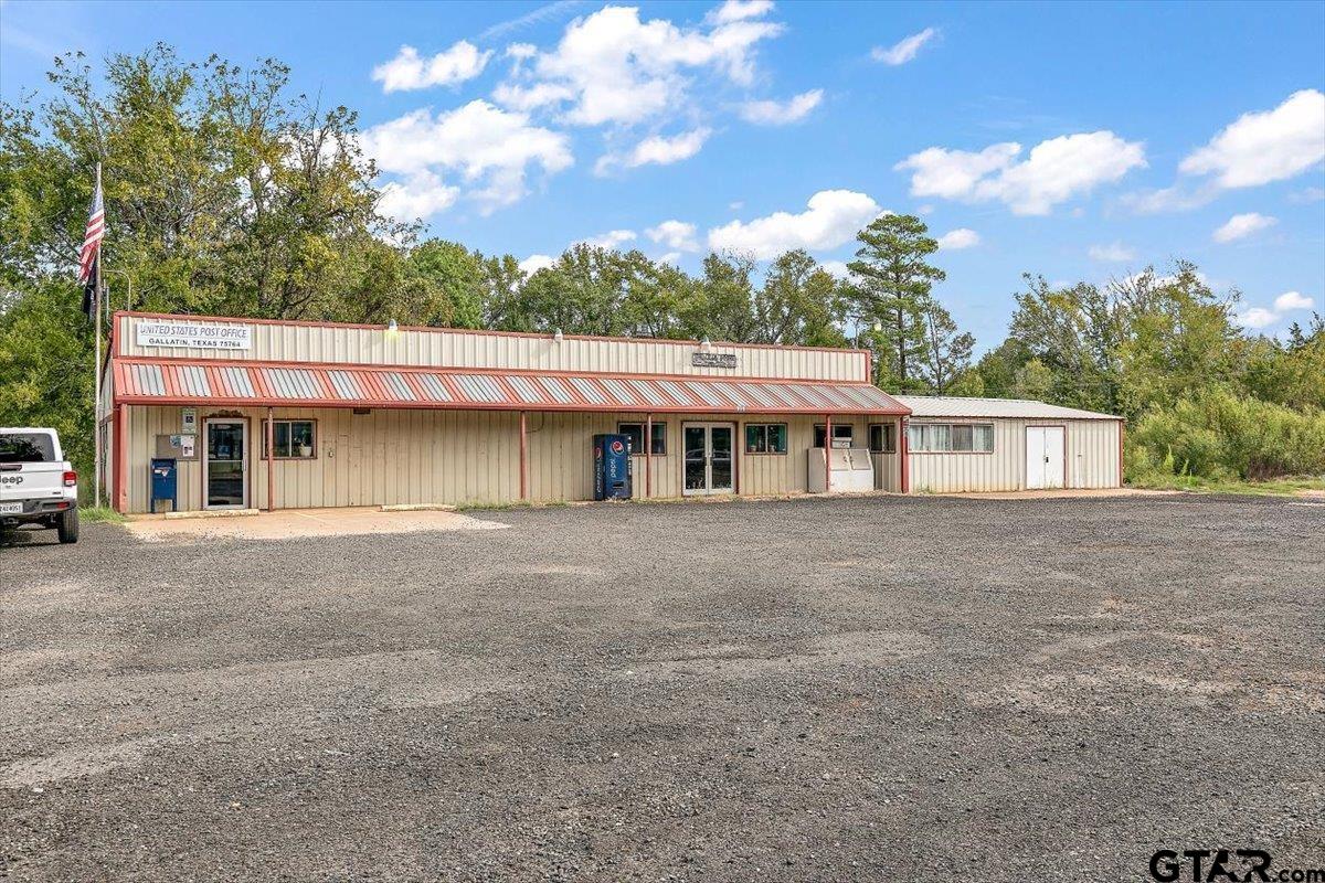 141 First Ave., Gallatin, Texas 75764, ,Building,For Sale,First Ave.,24001054