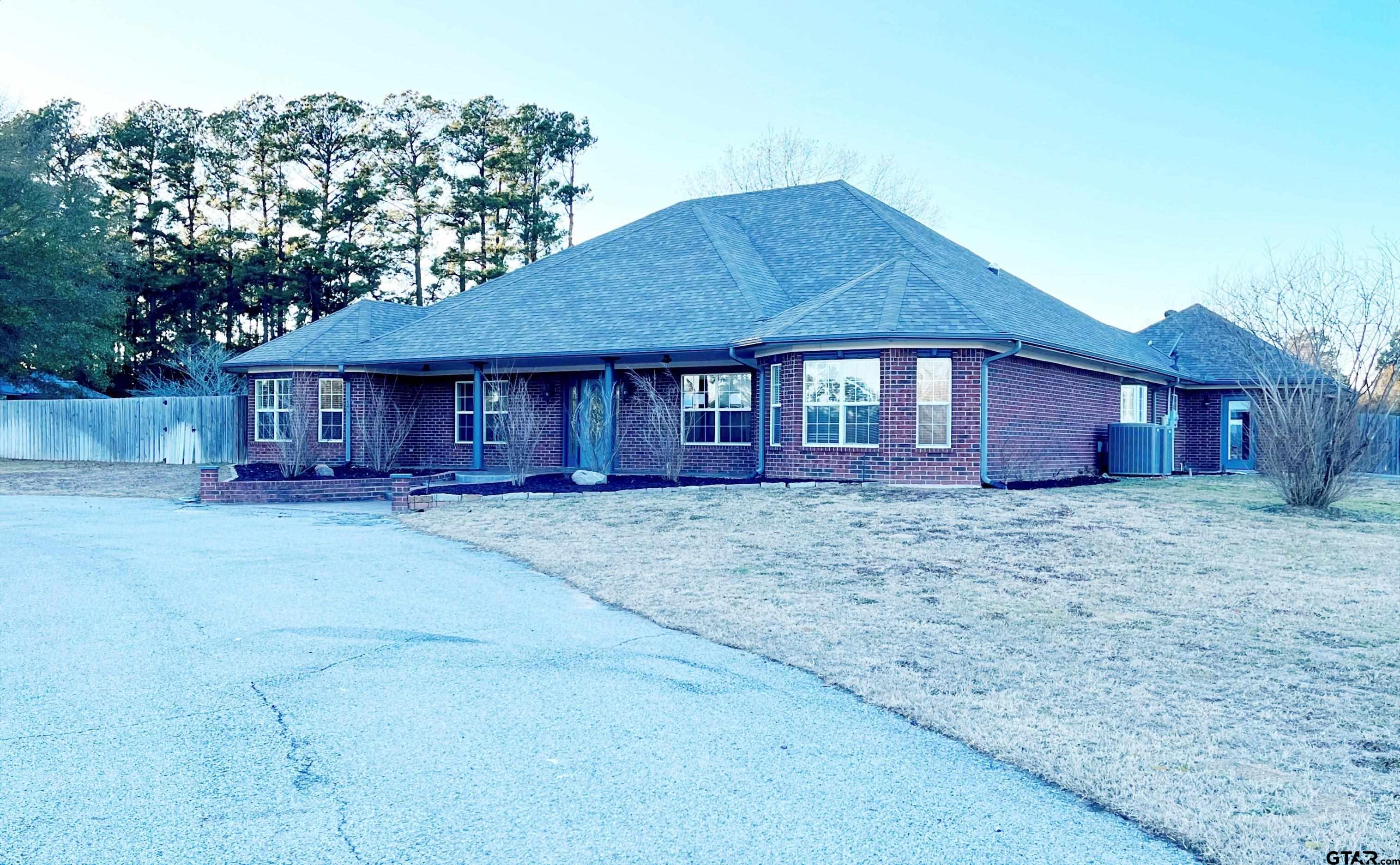 3801 State Highway 31, Athens, Texas 75752, 3 Bedrooms Bedrooms, ,3 BathroomsBathrooms,Single Family Detached,For Sale,State Highway 31,24001826