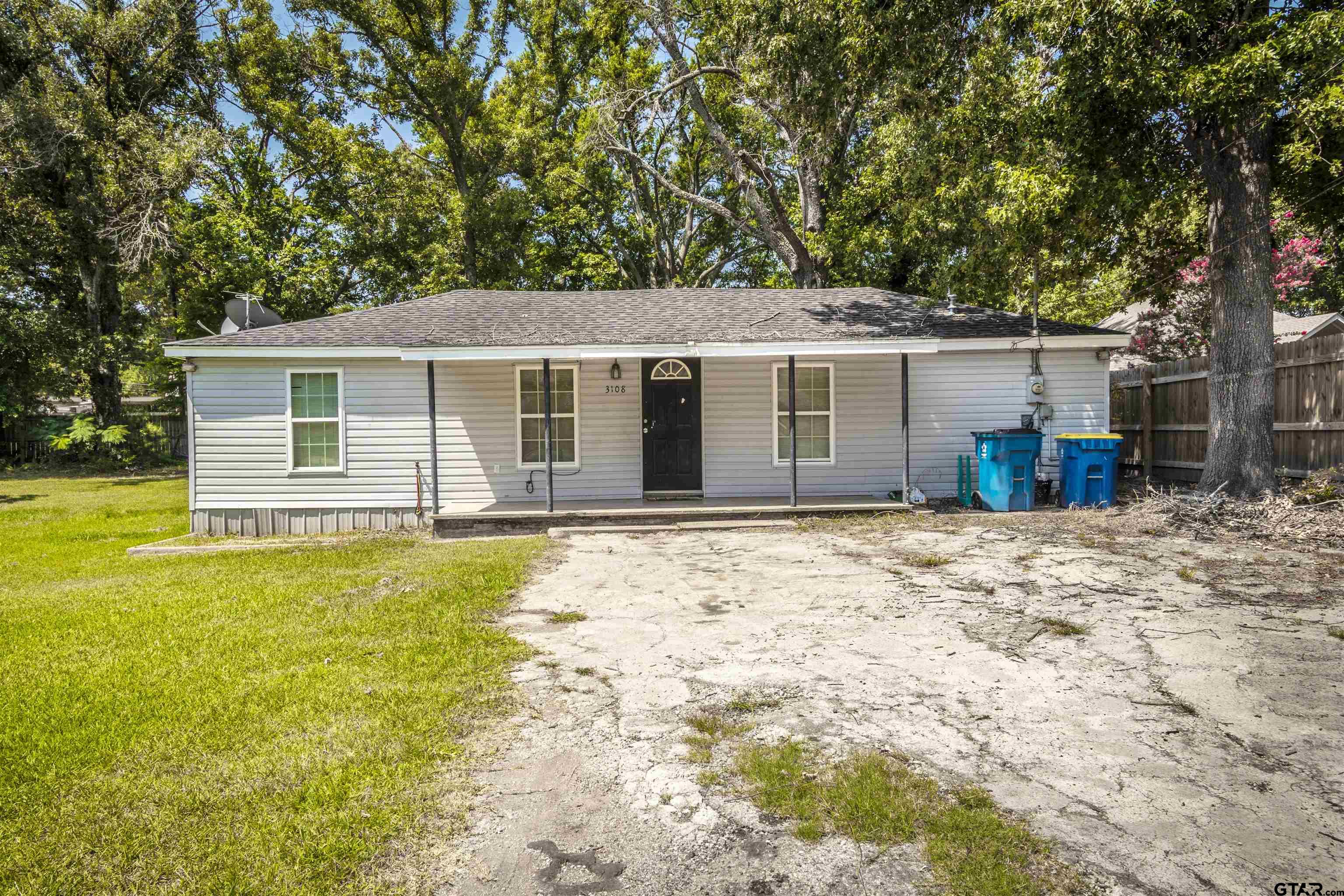 3108 Stone Rd, Kilgore, Texas 75662, 2 Bedrooms Bedrooms, ,2 BathroomsBathrooms,Single Family Detached,For Sale,Stone Rd,24003640