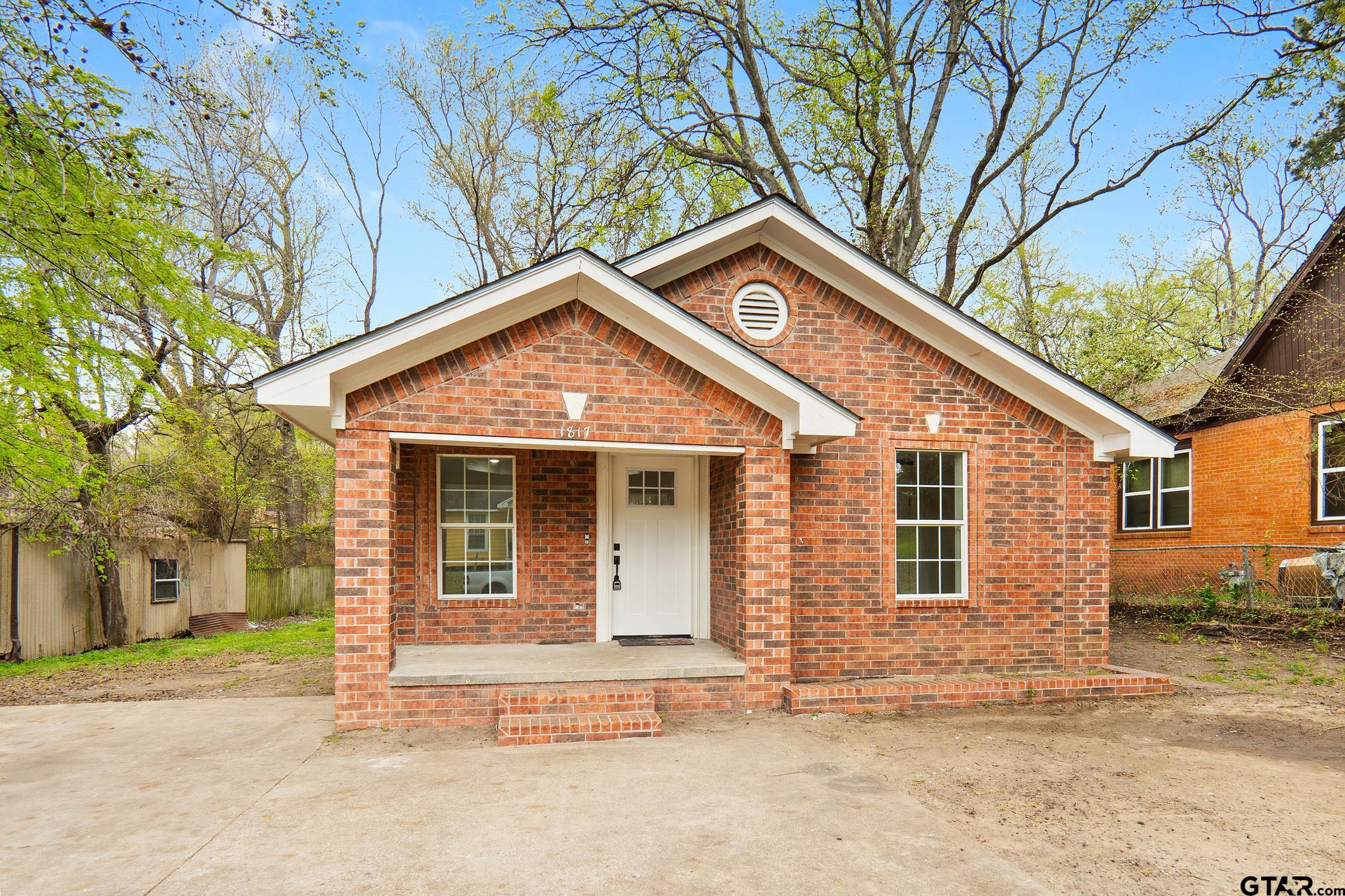 1817 24th, Tyler, Texas 75702, 3 Bedrooms Bedrooms, ,2 BathroomsBathrooms,Single Family Detached,For Sale,24th,24003715