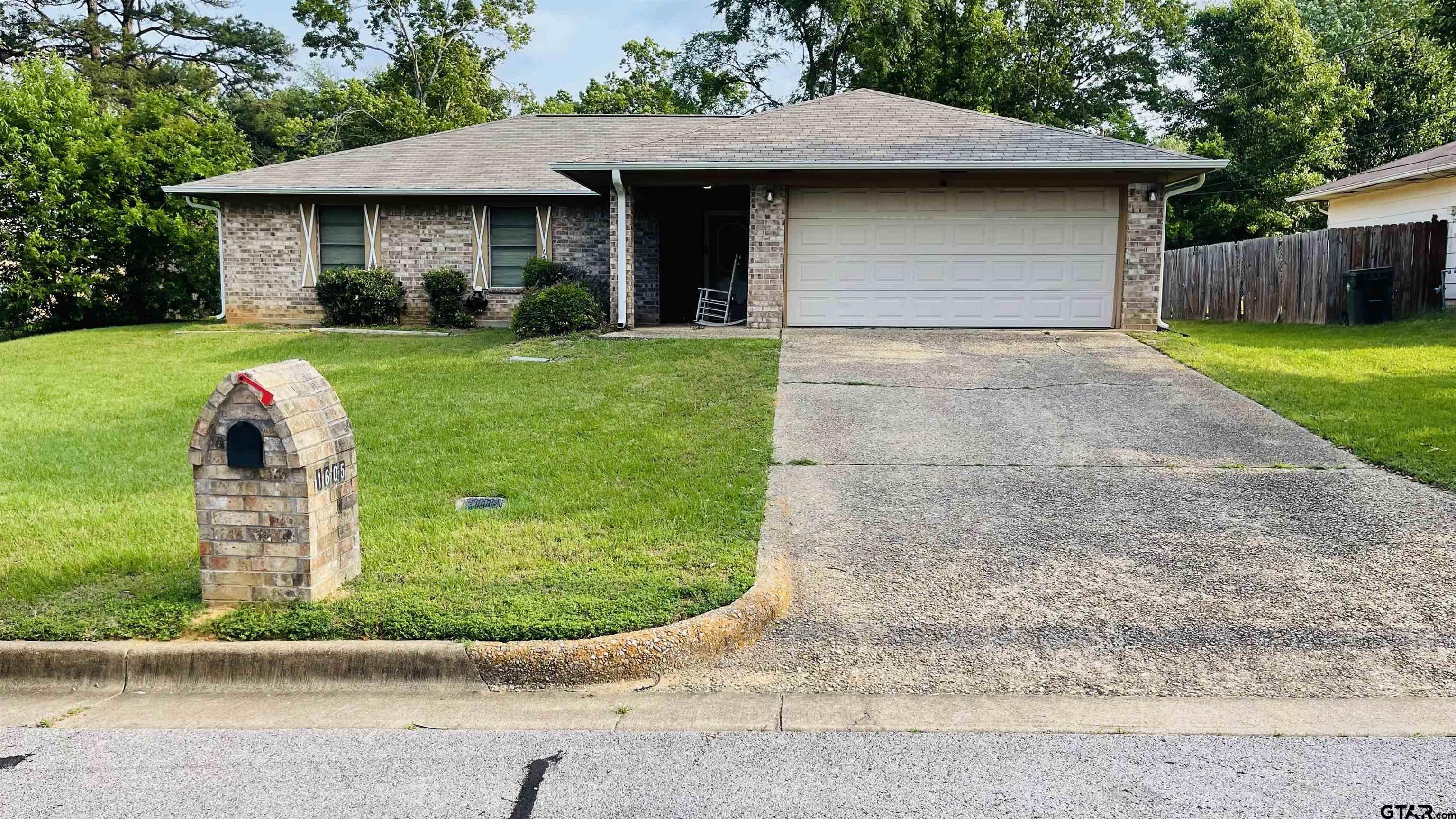 1605 Bowie Circle, Tyler, Texas 75701, 3 Bedrooms Bedrooms, ,2 BathroomsBathrooms,Single Family Detached,For Sale,Bowie Circle,24005907