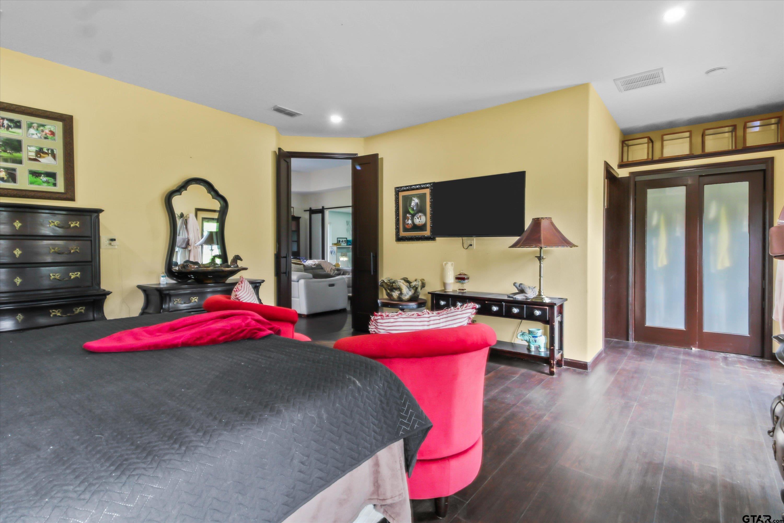446 Acr 166, Elkhart, Texas image 19