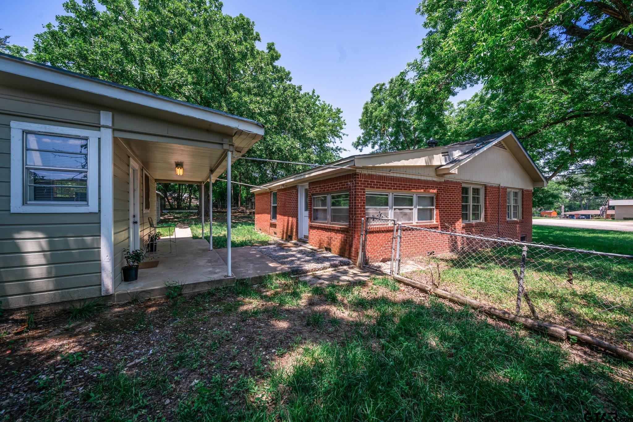 611 N Main St
