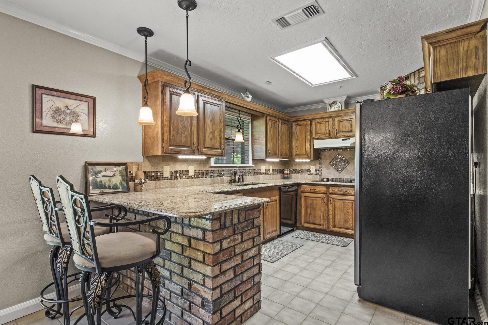 2279 W Hwy 11, Daingerfield, Texas image 10
