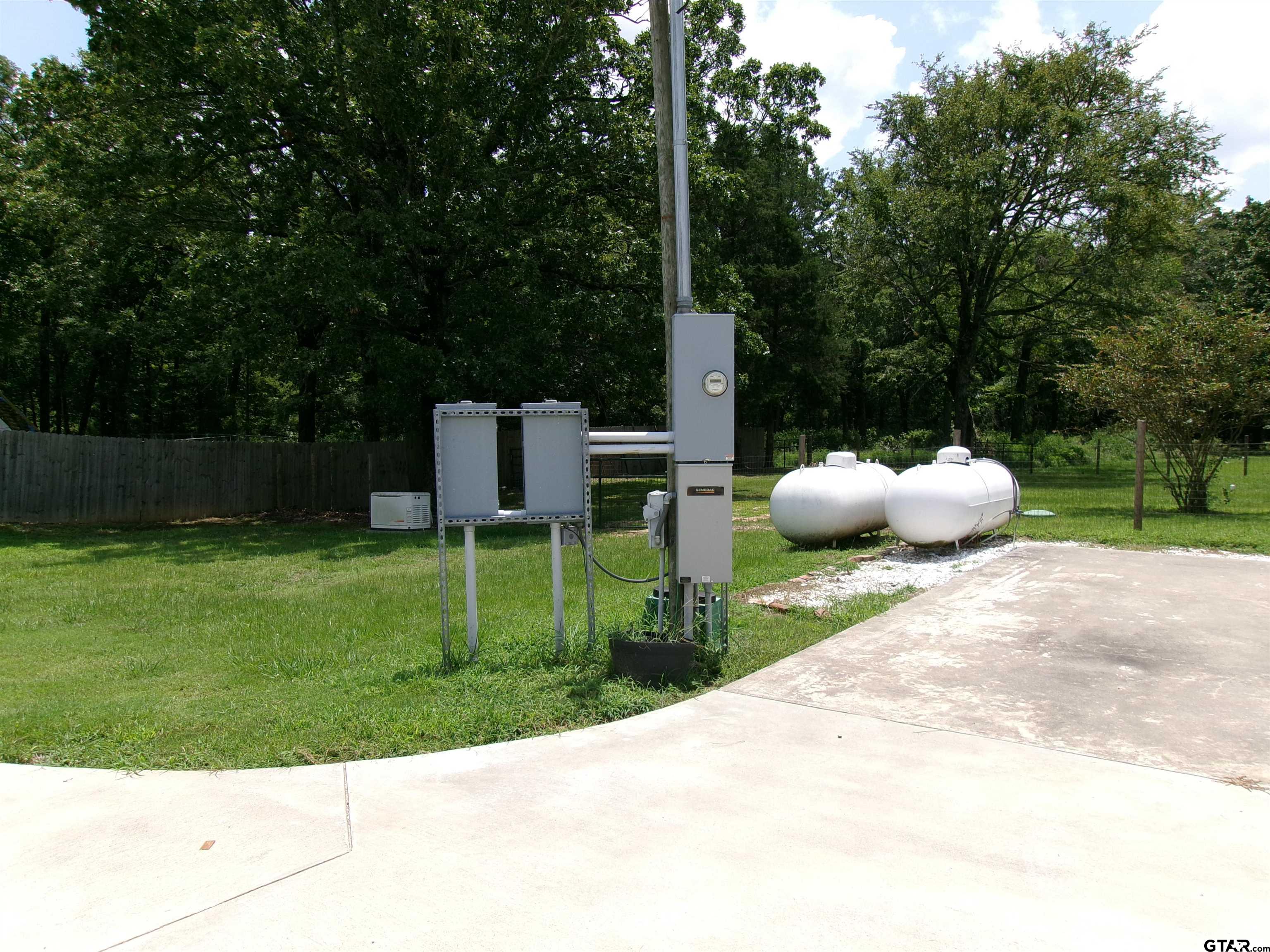 7559 Farm Road 2120, Bagwell, Texas image 15