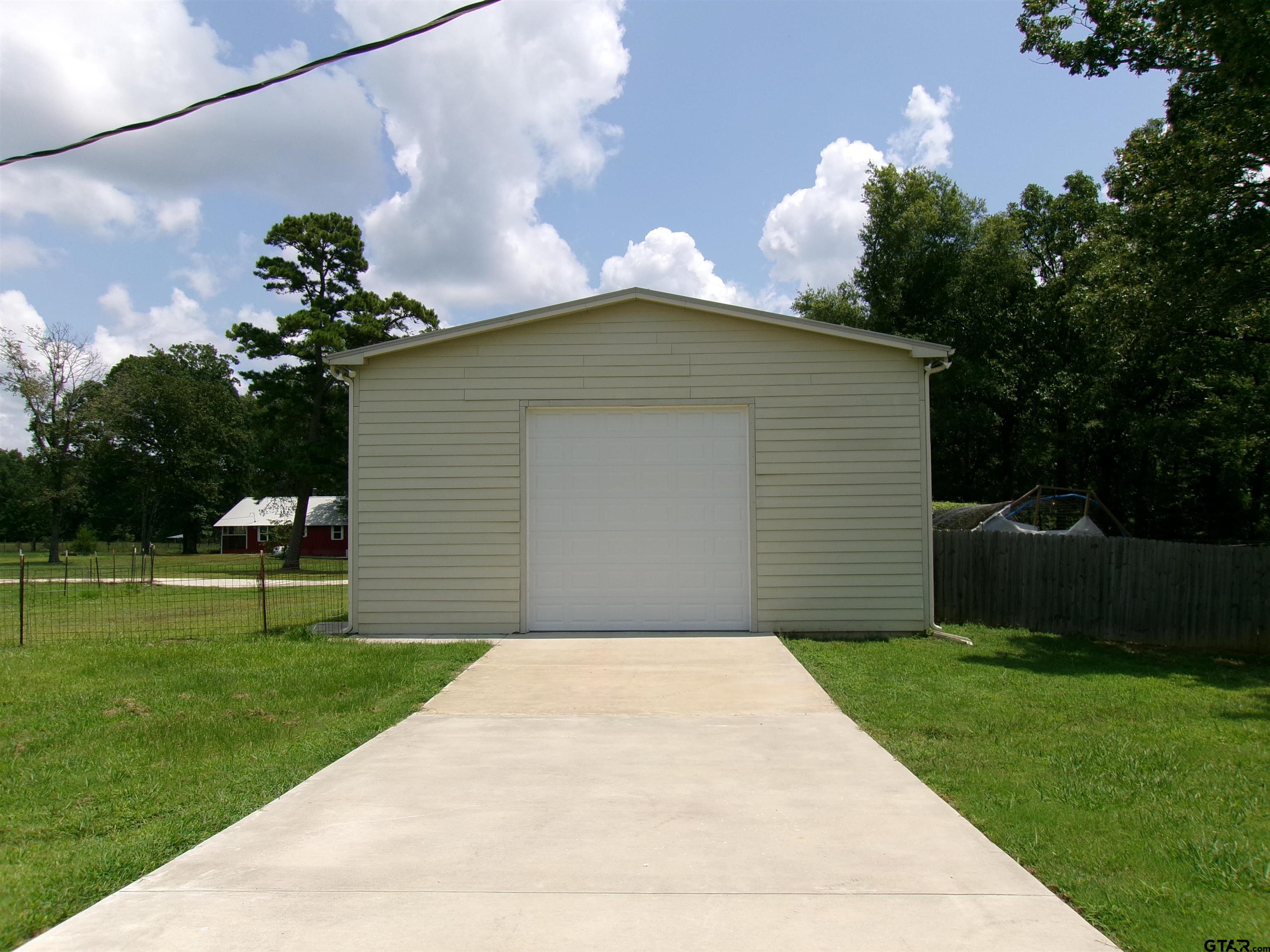 7559 Farm Road 2120, Bagwell, Texas image 18