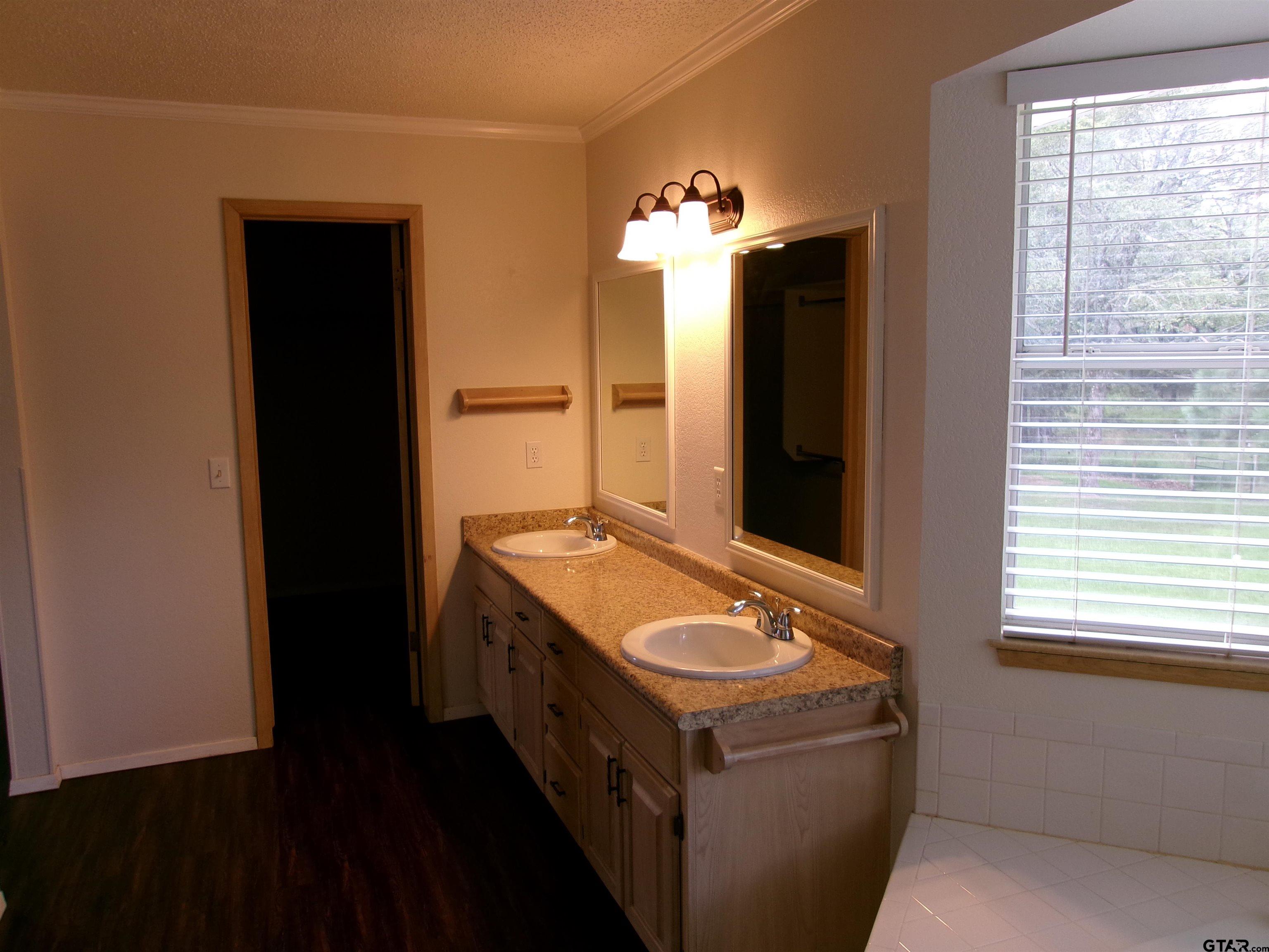 7559 Farm Road 2120, Bagwell, Texas image 45
